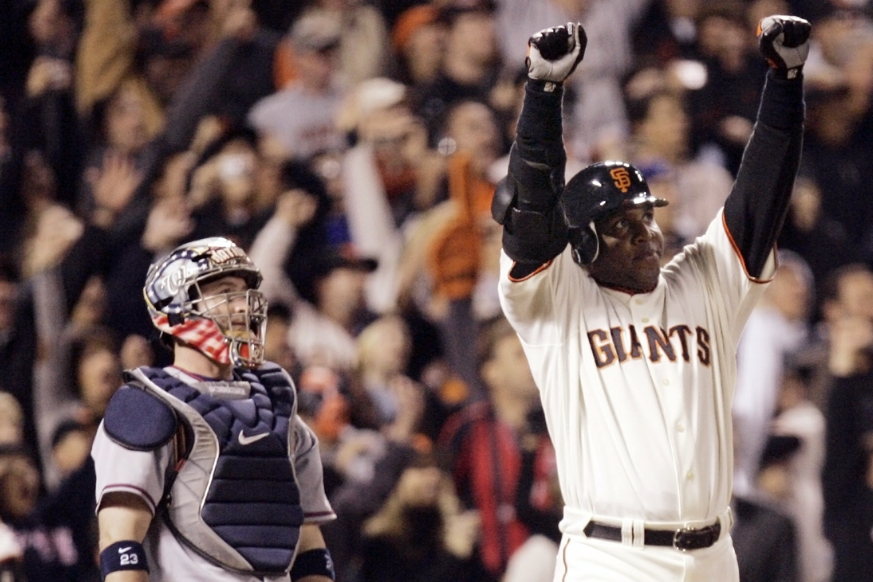 Barry Bonds' record-setting 762nd home run ball up for auction