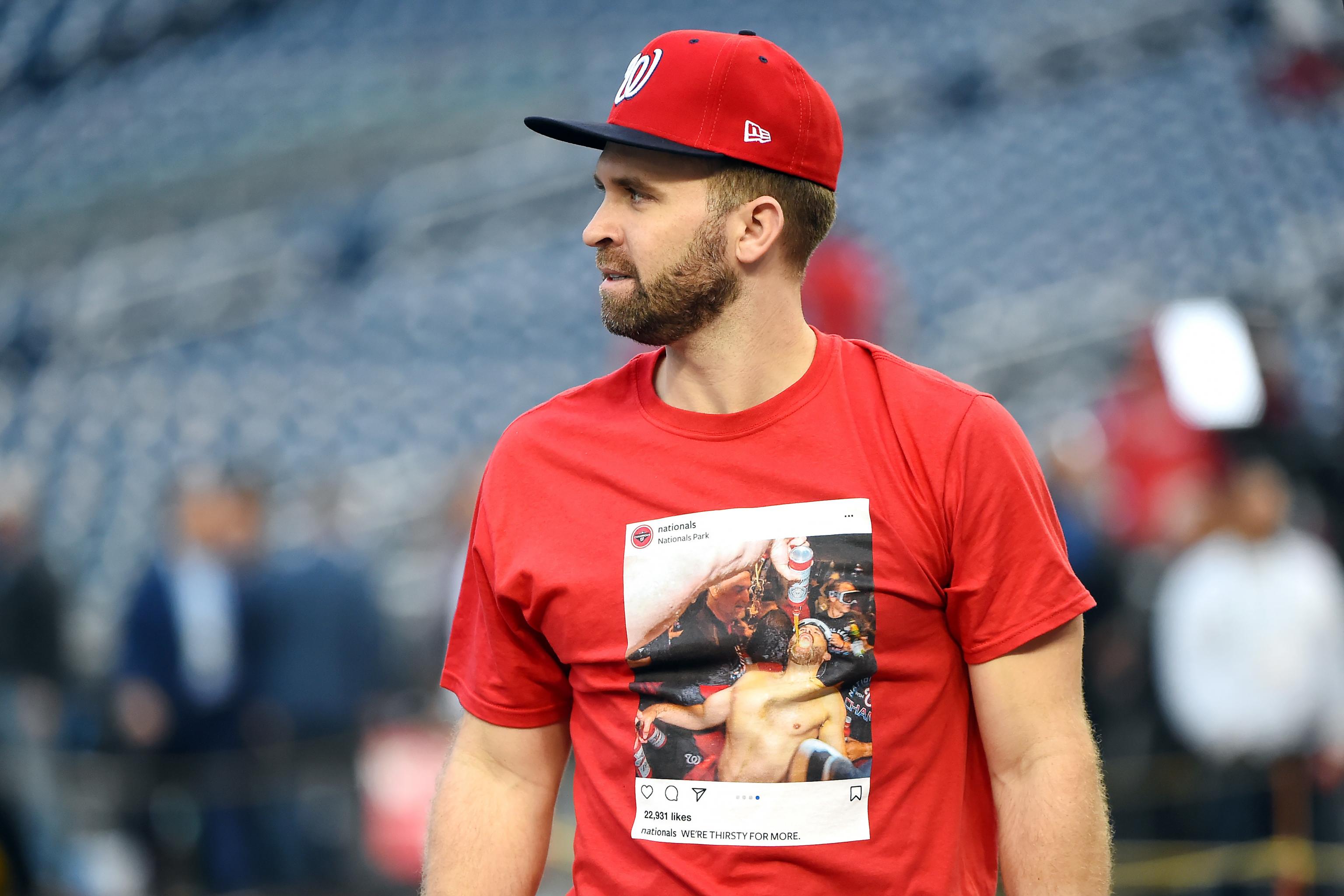 Brian Dozier bangs trash can during Nationals' World Series