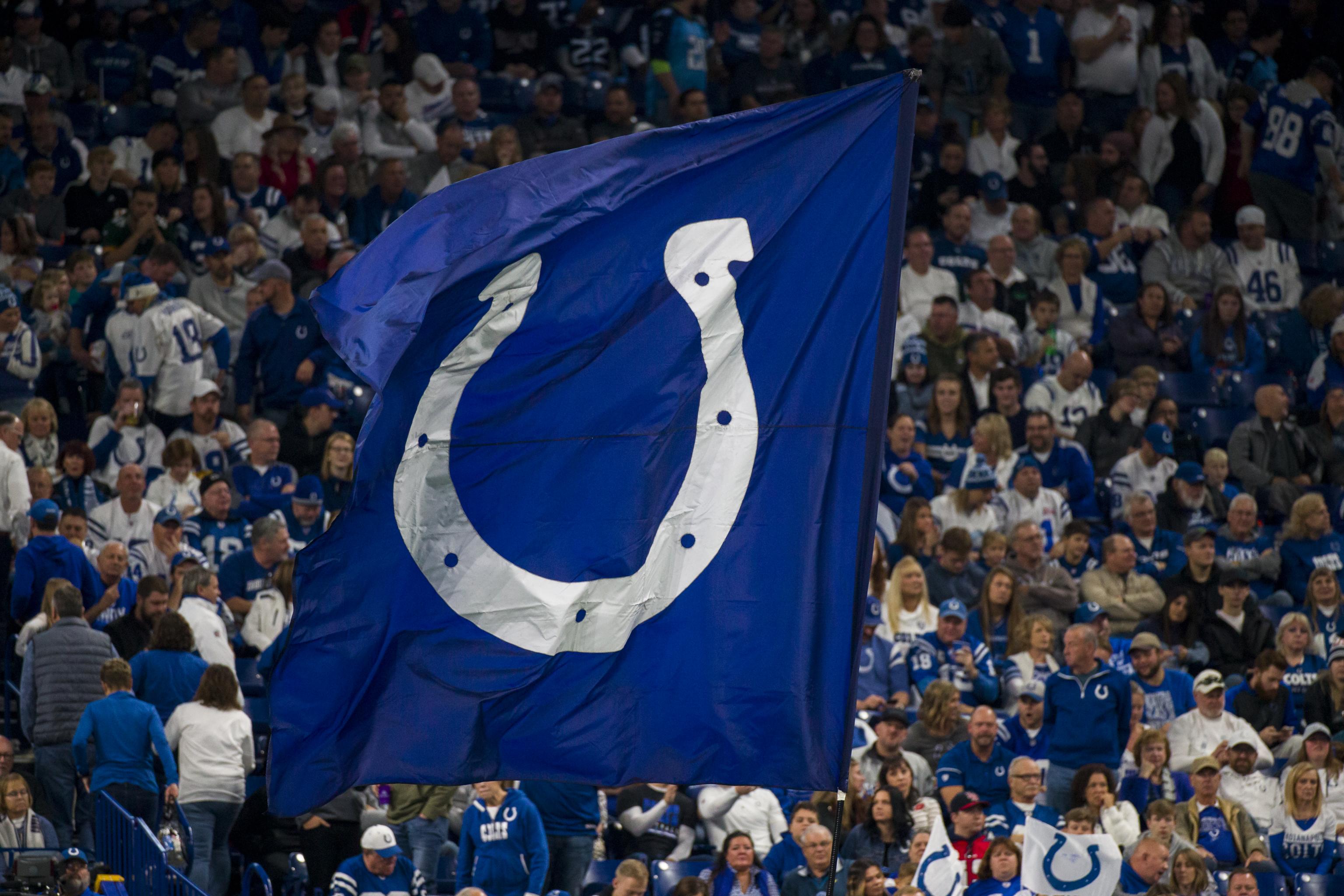 Colts Accused of 'Ripping Off' Secondary Logo from ...
