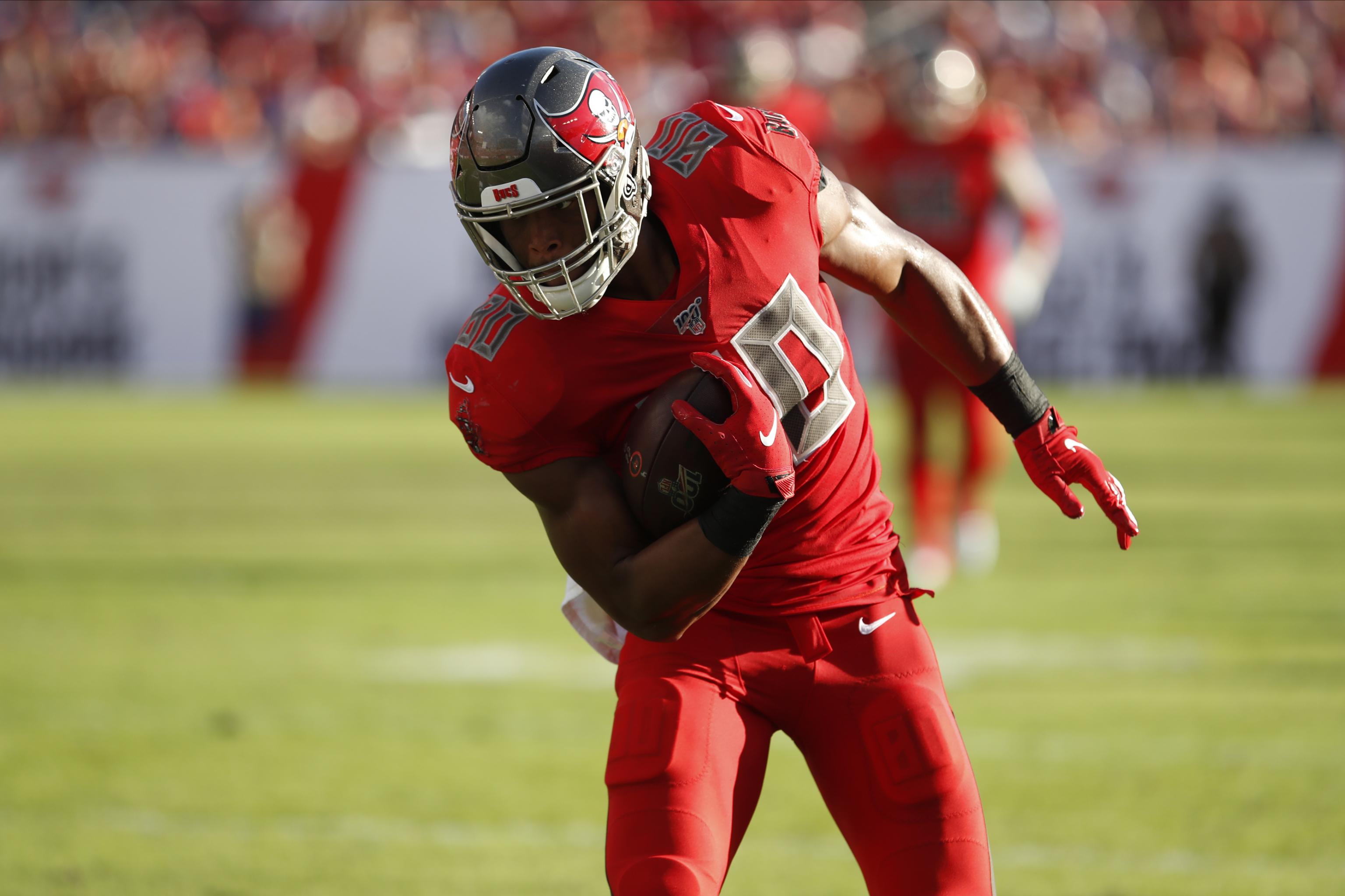 O.J. Howard trade rumors: Buccaneers are 'trying to trade' TE