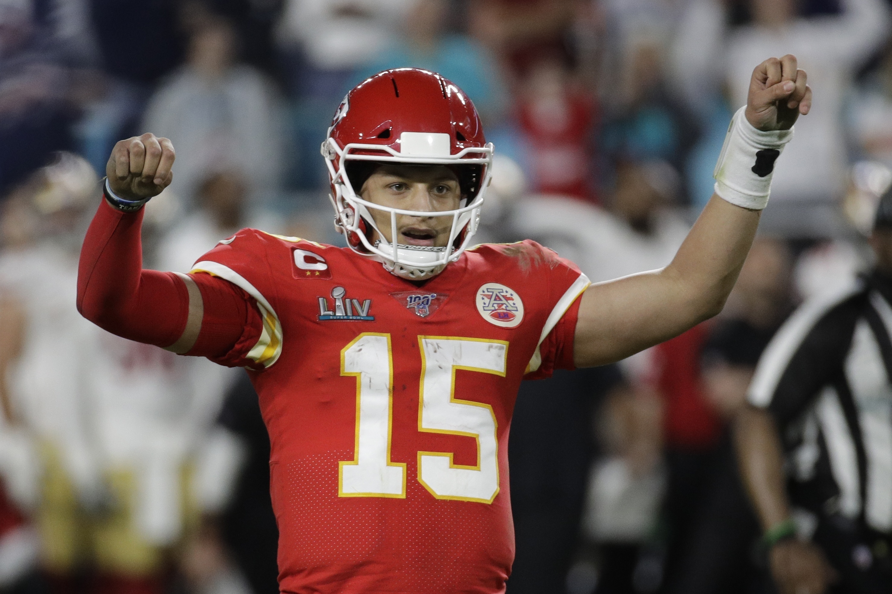 Patrick Mahomes falls to No. 2 for 2020 NFL merchandise sales rankings