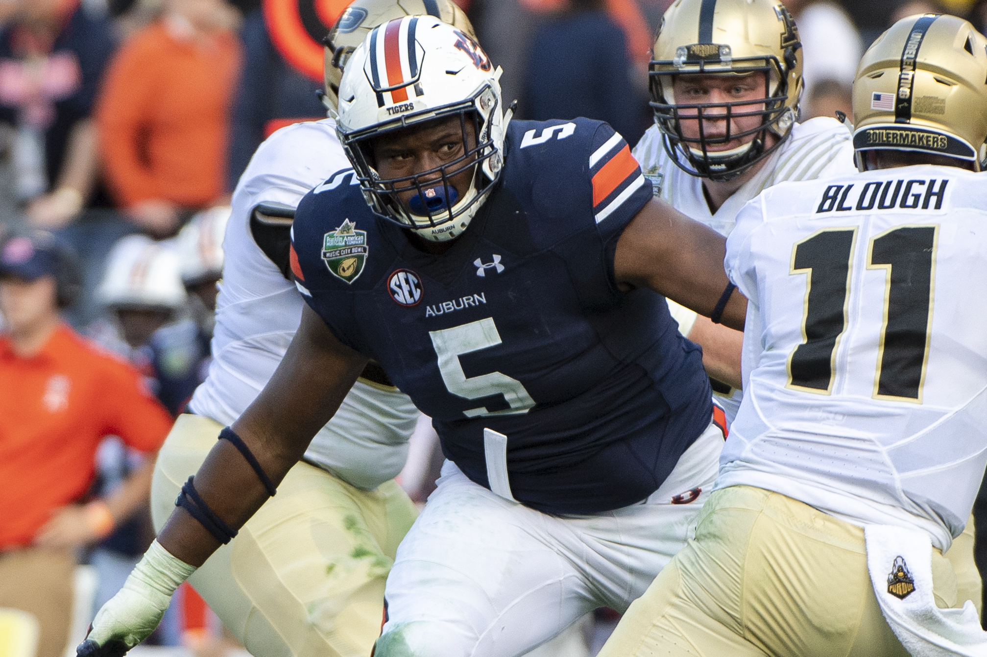 Panthers draft Auburn defensive tackle Derrick Brown with seventh