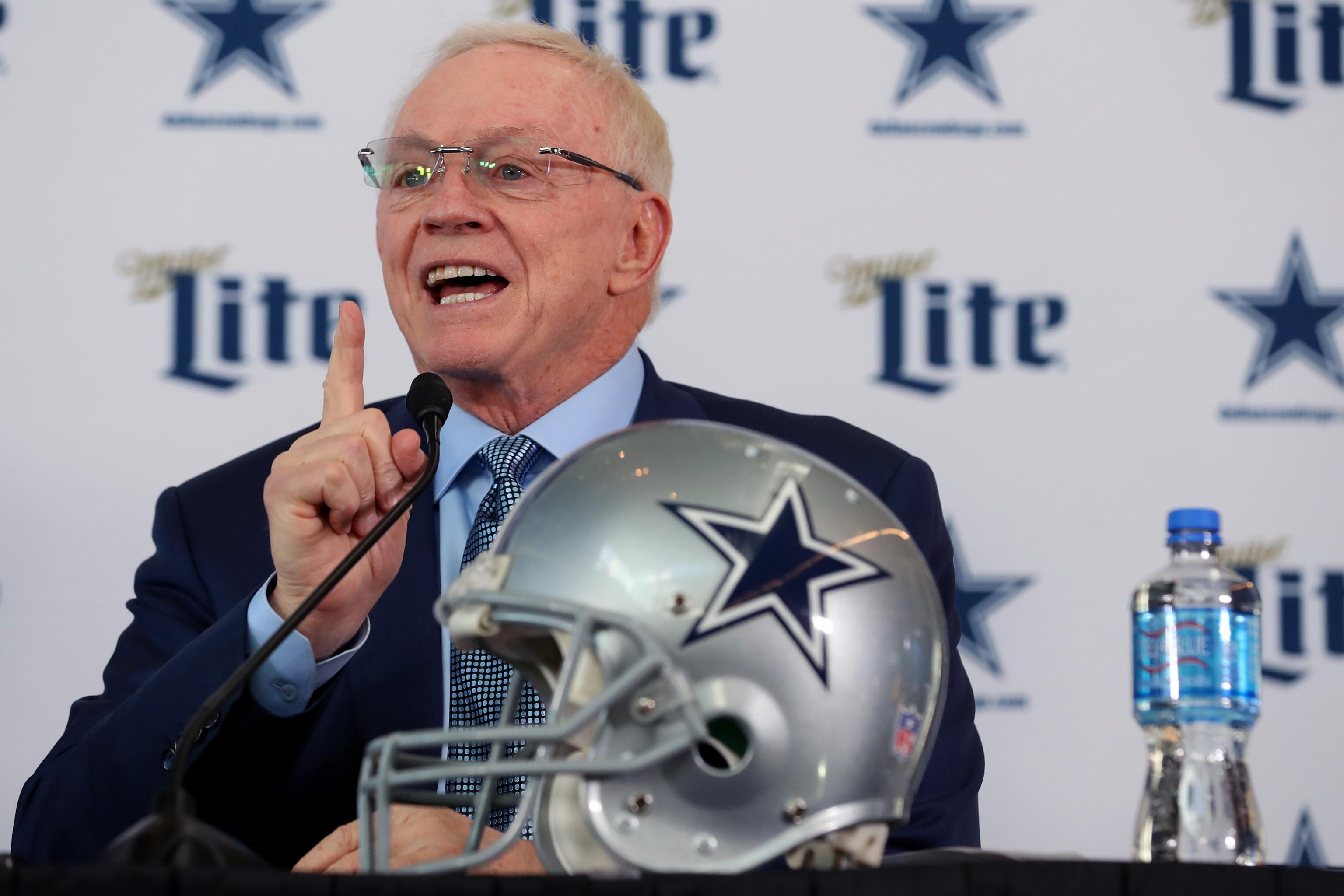 Cowboys NFL Draft: Come Inside Jerry Jones' Chummy, Crowded 'War Room' -  Coronavirus-Style - FanNation Dallas Cowboys News, Analysis and More