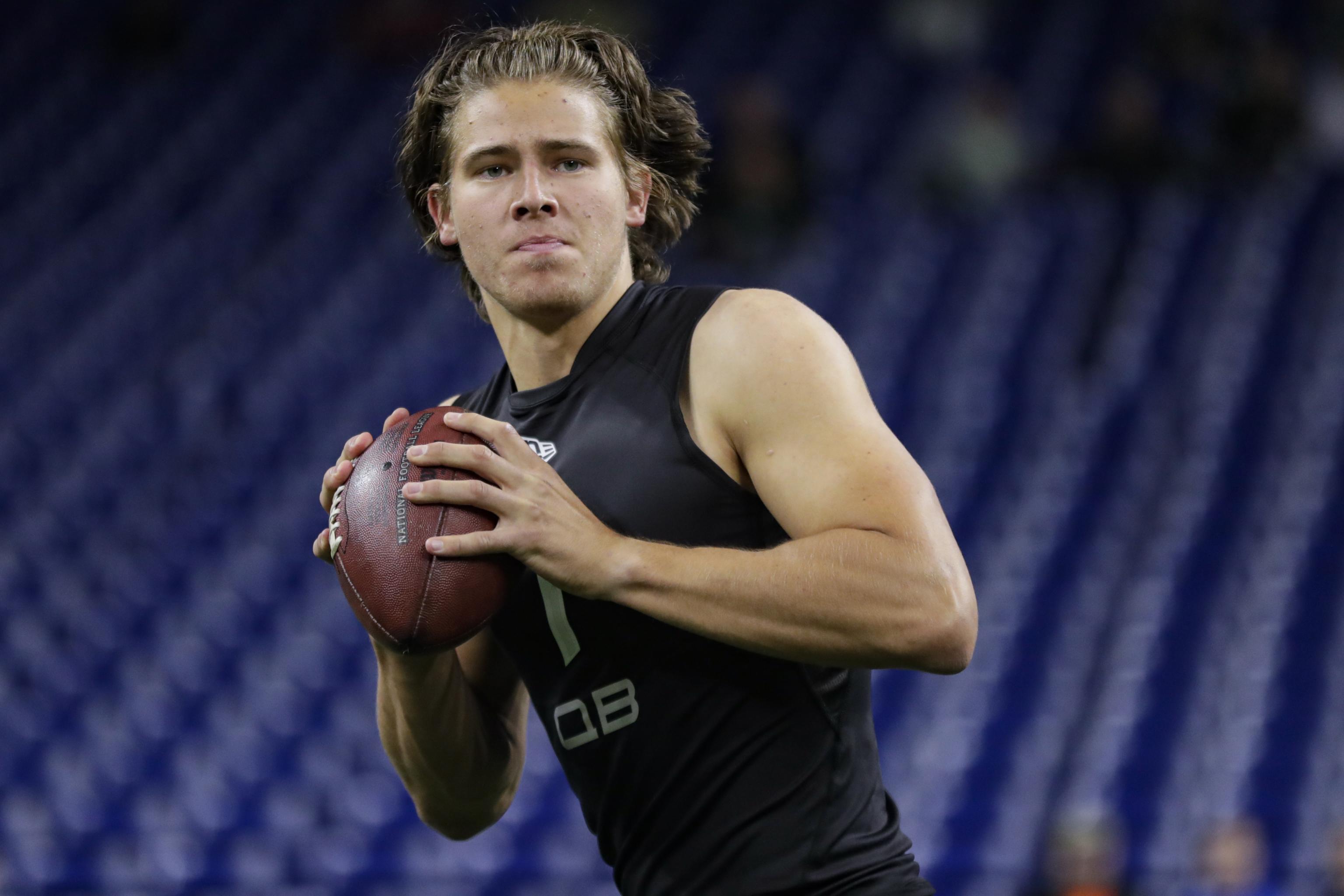 Chargers, QB Justin Herbert agree to 5-year extension worth $262.5 million,  AP source says – KGET 17