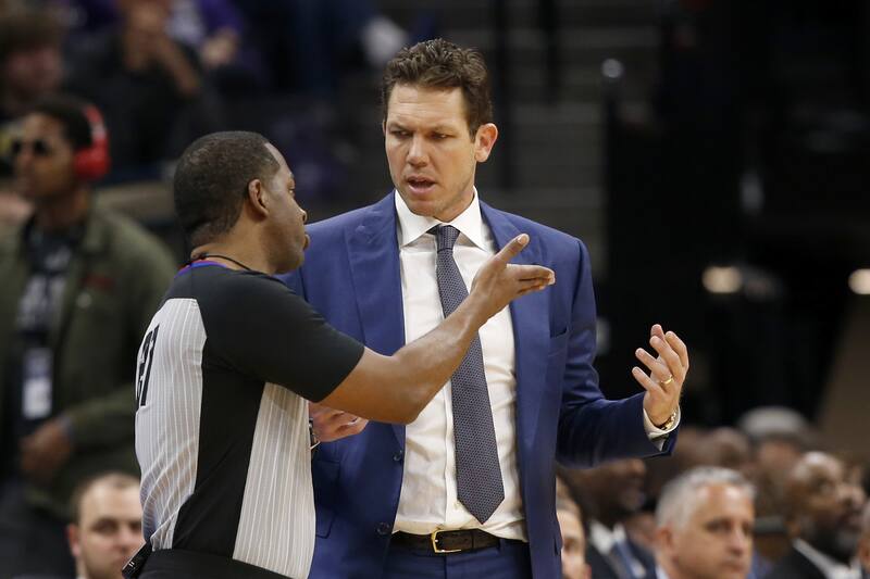 Kings Rumors Luke Walton Vlade Divac Very Likely To Return