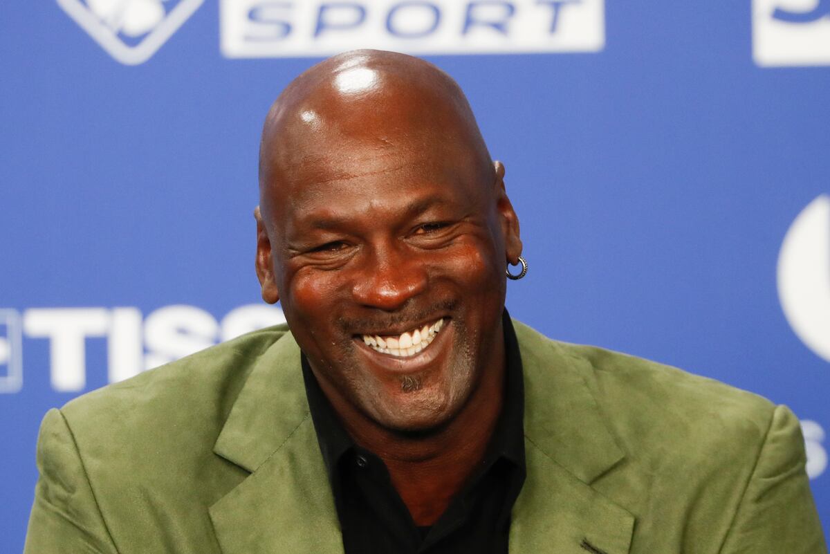 Brad Sellers Michael Jordan Used to Grocery Shop After Store Closed