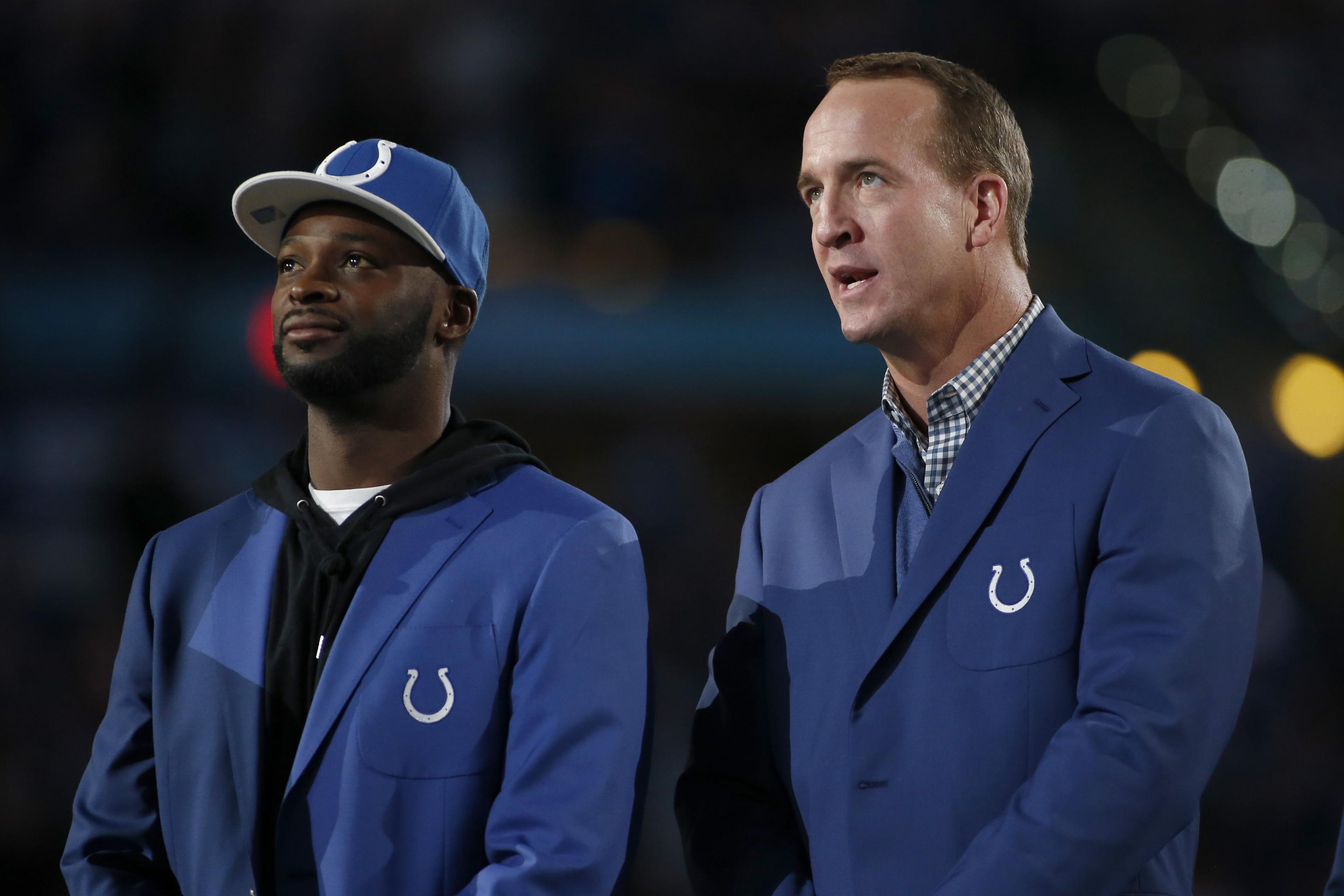 Peyton Manning enters Indianapolis Colts' Ring of Honor 