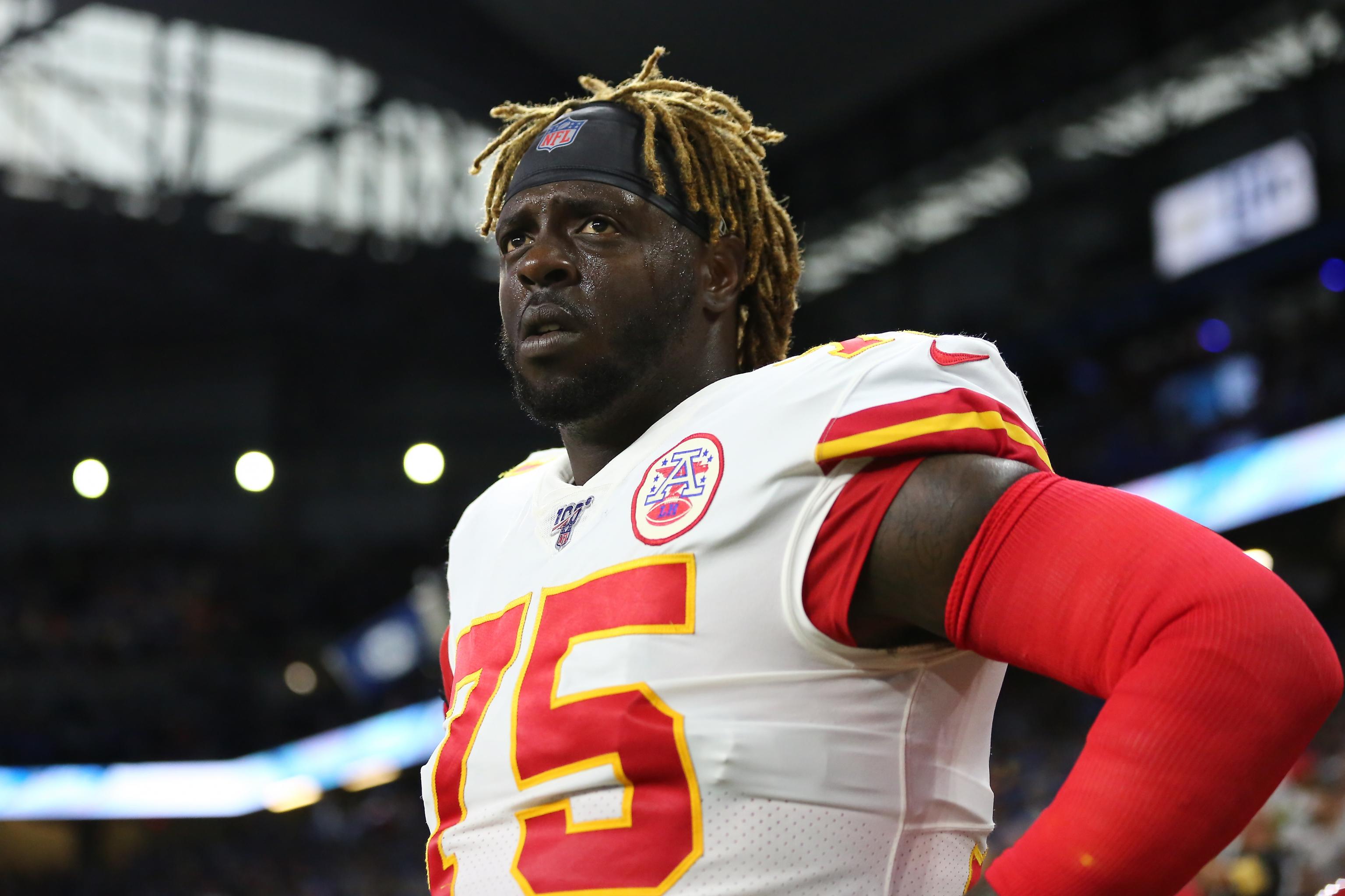 Cowboys agree to terms with ex-Chiefs OL Cameron Erving on one-year deal