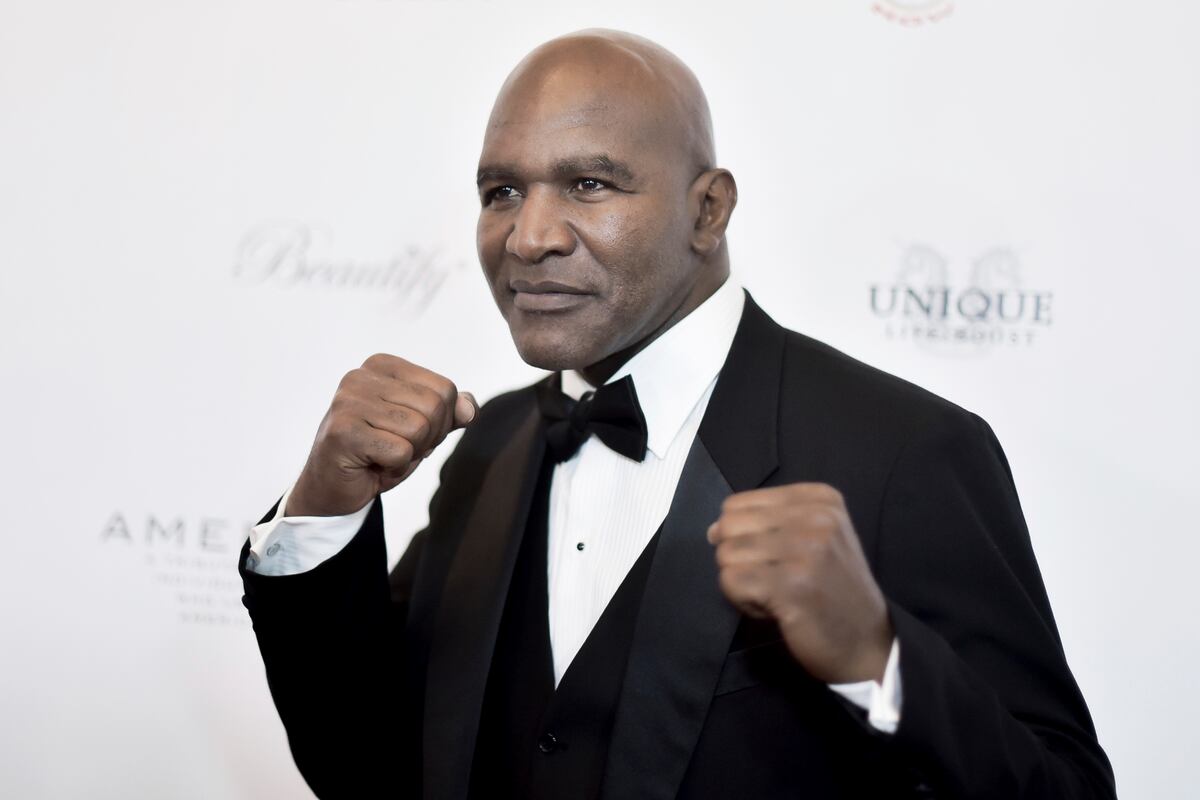 57YearOld Evander Holyfield Announces Boxing Comeback Amid Tyson Buzz