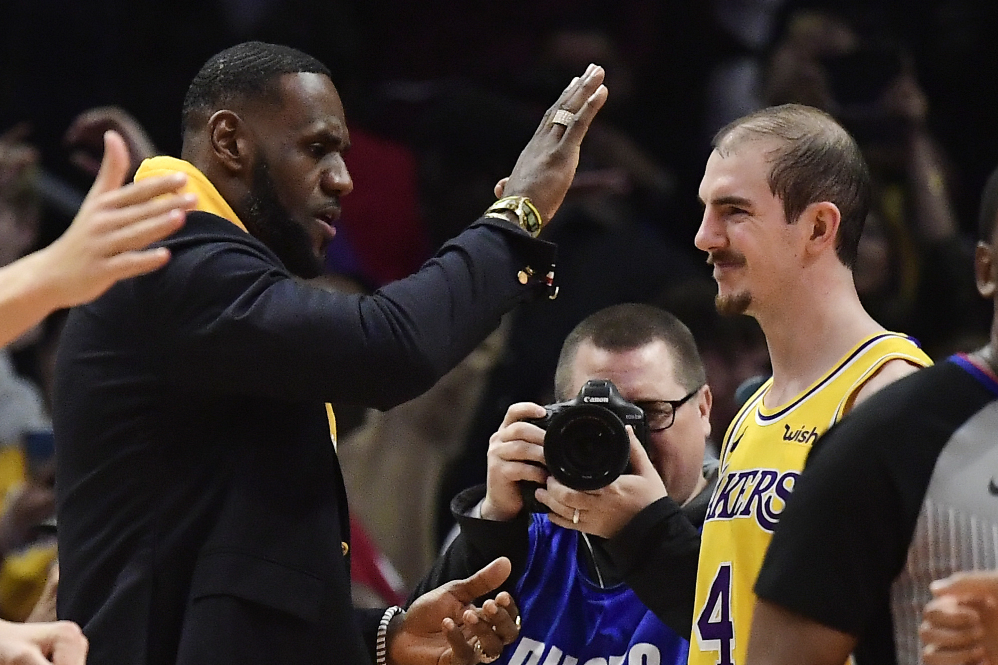 🌟Washed Lakers Vs Haters🌟 on Instagram: “ALEX CARUSO. ALLEY-OOP