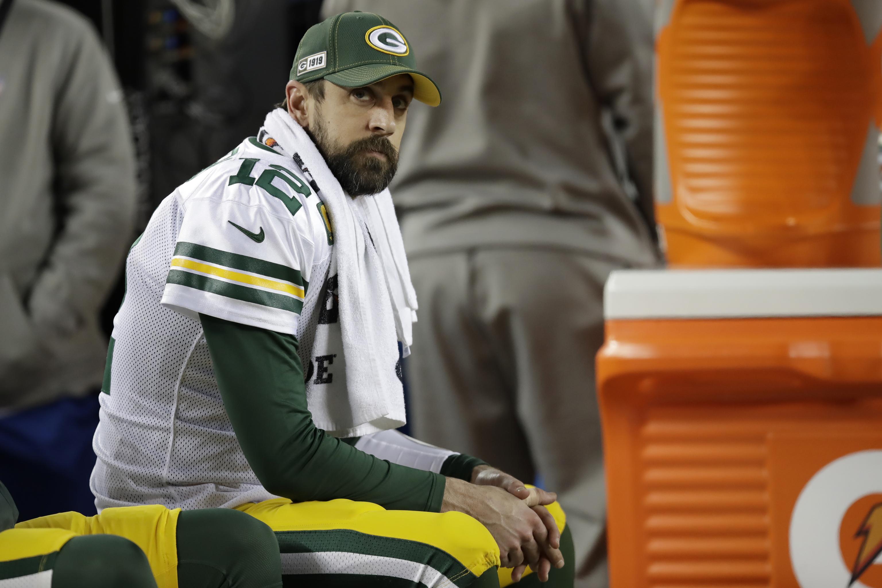 Aaron Rodgers compares sitting behind Brett Favre to Jordan Love's situation