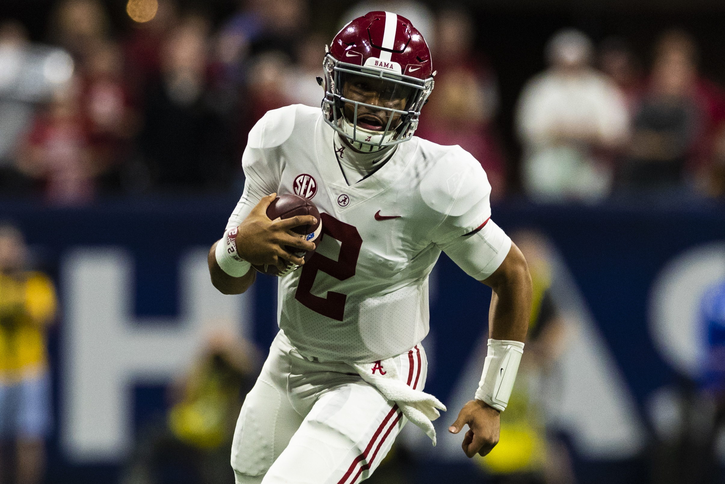 Video: Eagles' Jalen Hurts Announces on Twitter He'll Wear No. 2