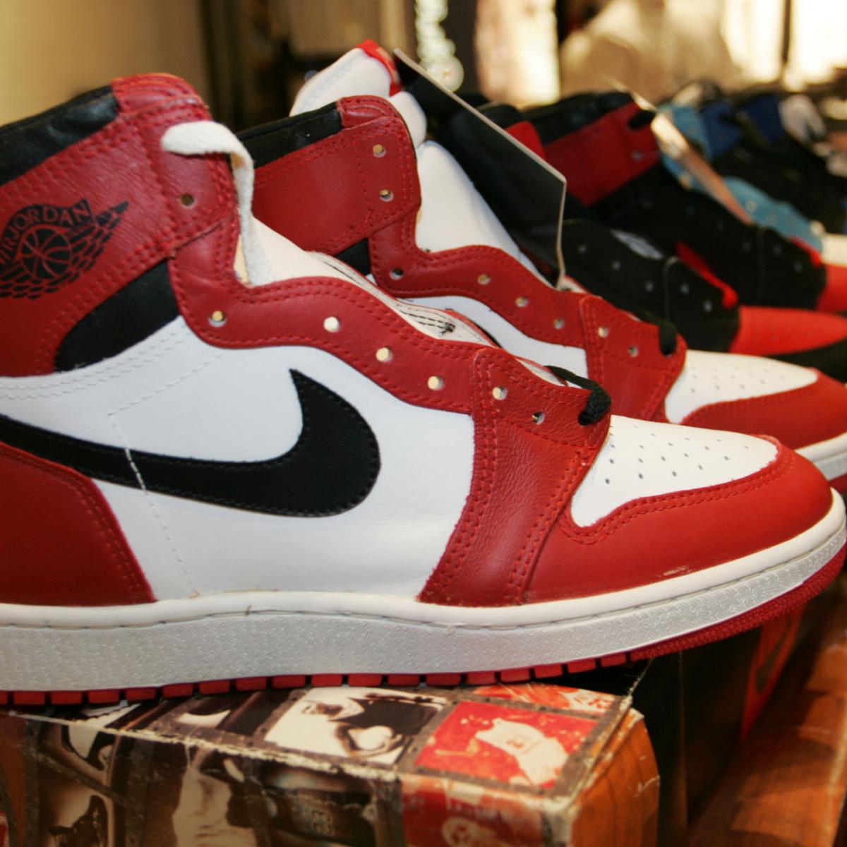 Michael Jordan's first-ever Air Jordan sneakers sell for $560,000 at  auction, Michael Jordan