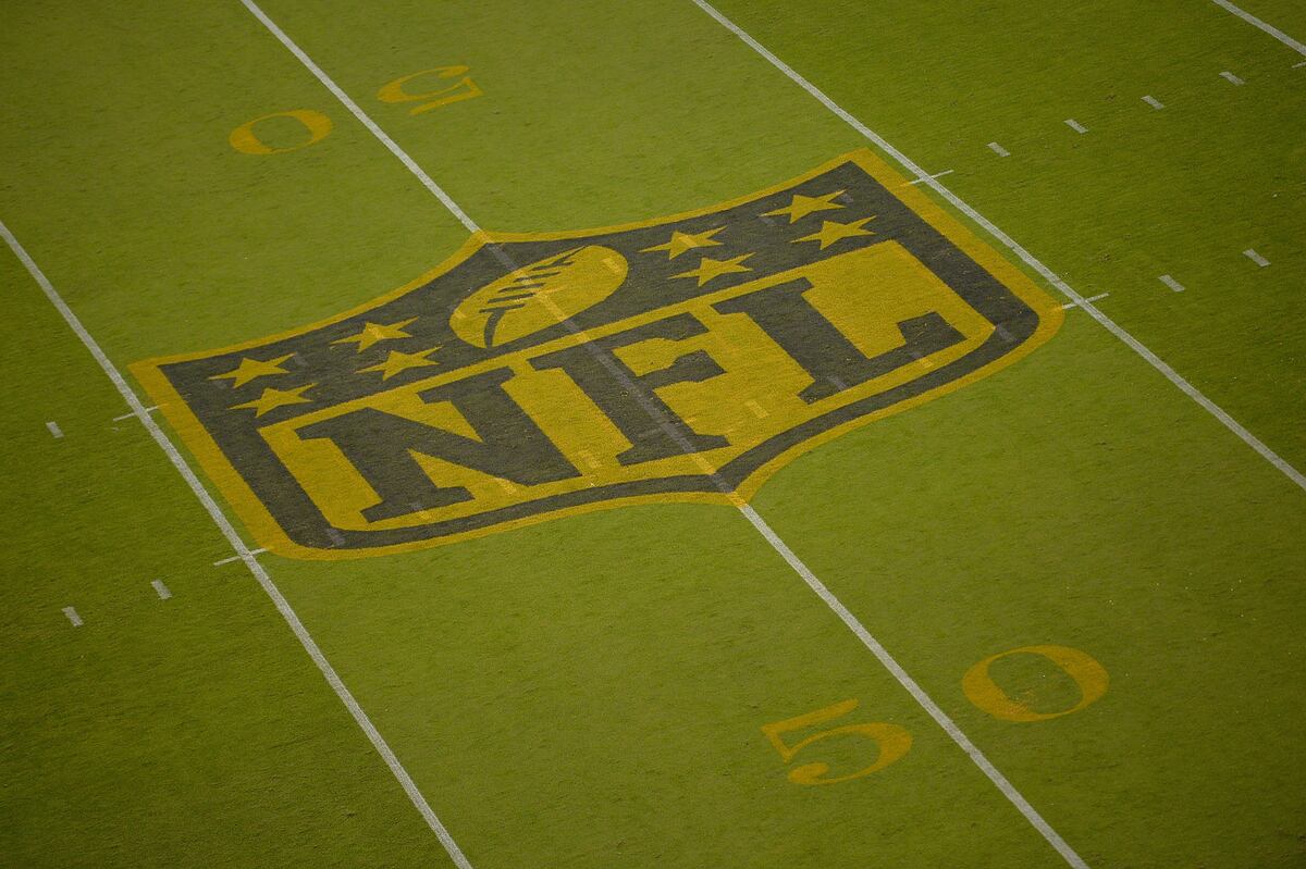 Report: NFL Teams Required to Interview 2 Minority HC Candidates for