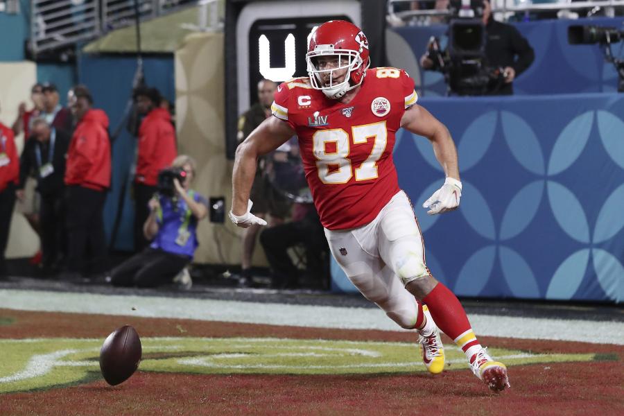 Travis Kelce wore $18,600 coat for Chiefs victory rally – Z-963 – The #1  Hit Music Station