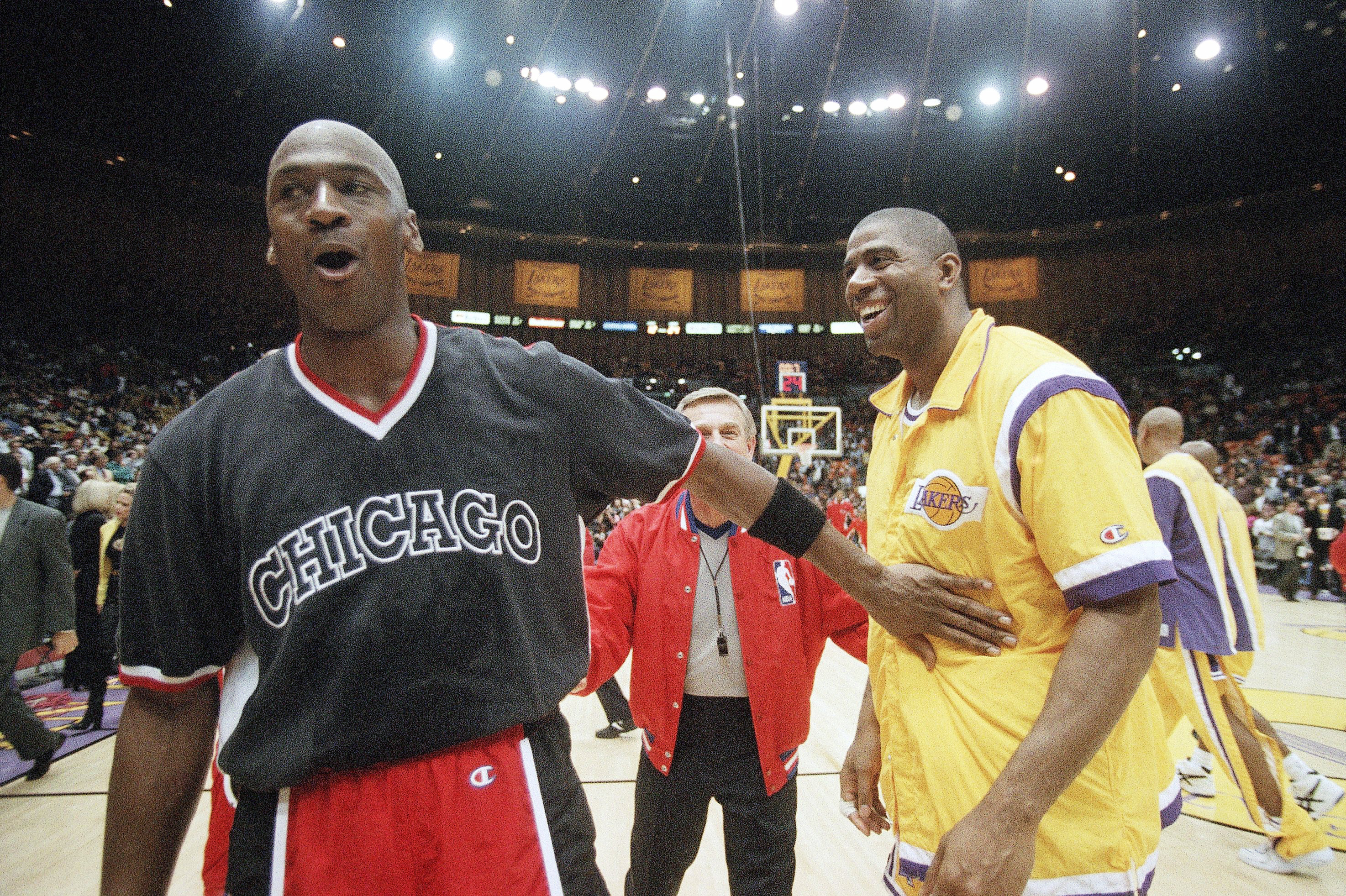ægtemand mentalitet samfund Magic Johnson Dishes on Michael Jordan vs. LeBron James GOAT Debate |  Bleacher Report | Latest News, Videos and Highlights