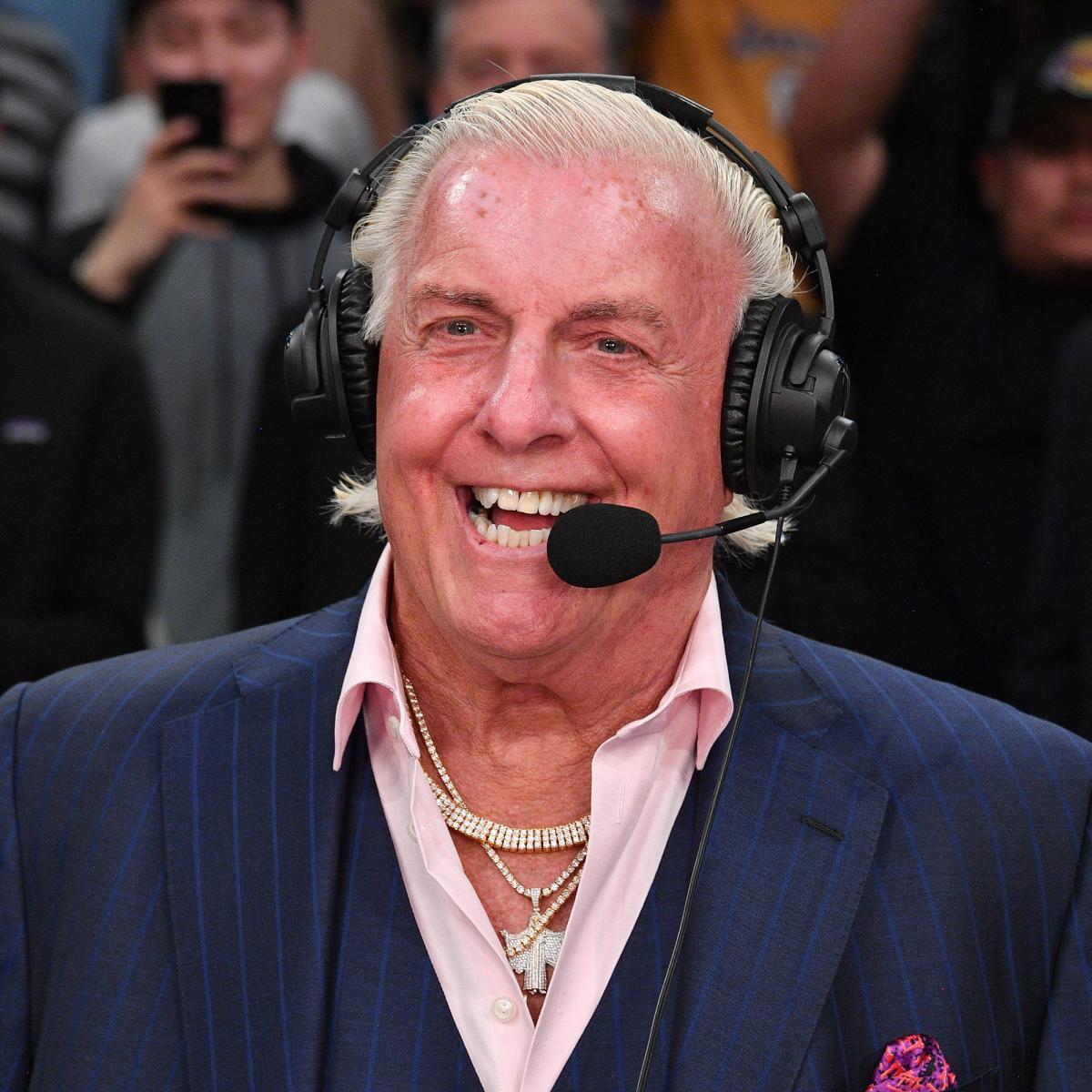 Ric Flair Announces New WWE Contract in Twitter Photo | News, Scores ...
