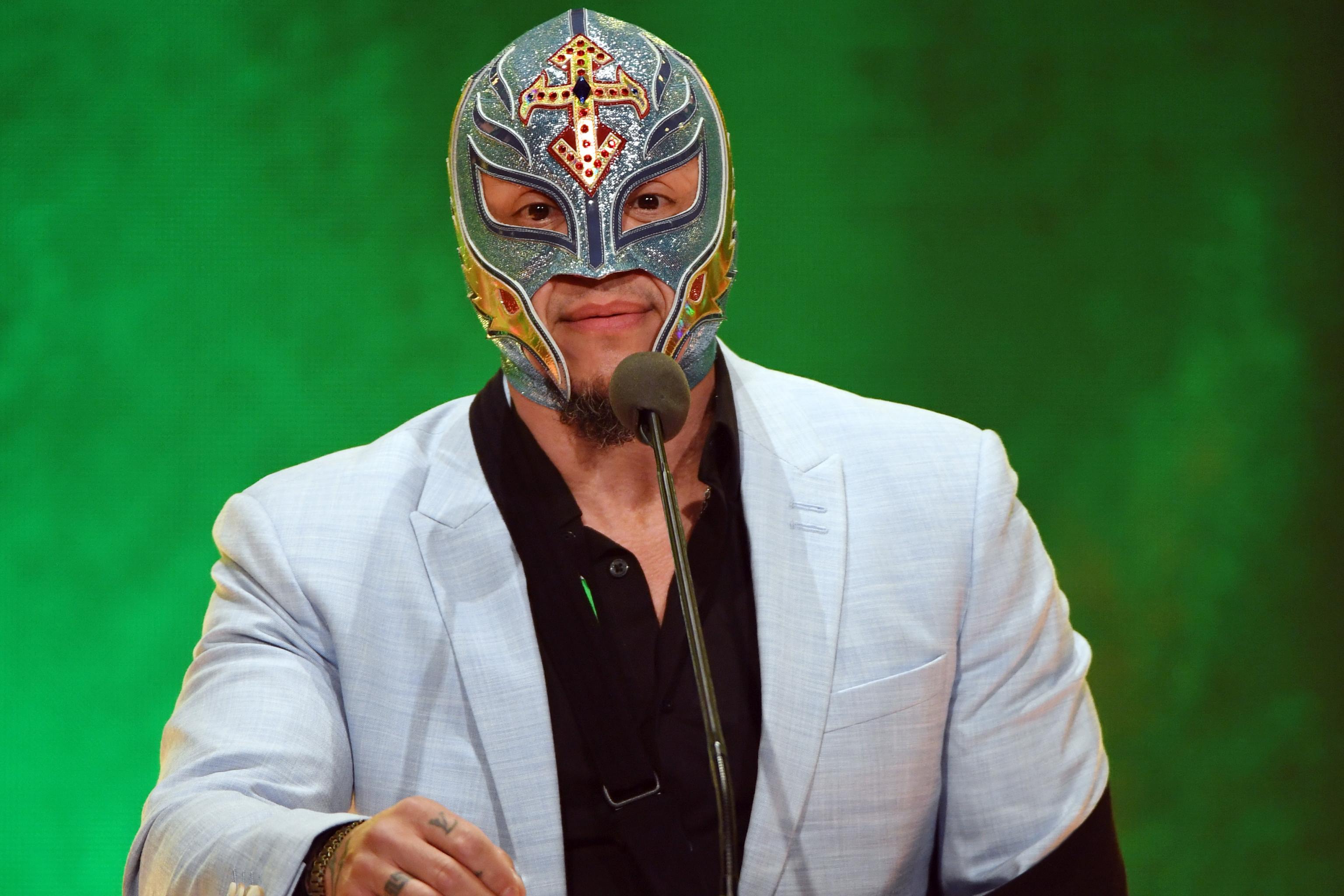 Best Potential Swerves For Rey Mysterio Retirement Ceremony On Wwe Raw Bleacher Report Latest News Videos And Highlights