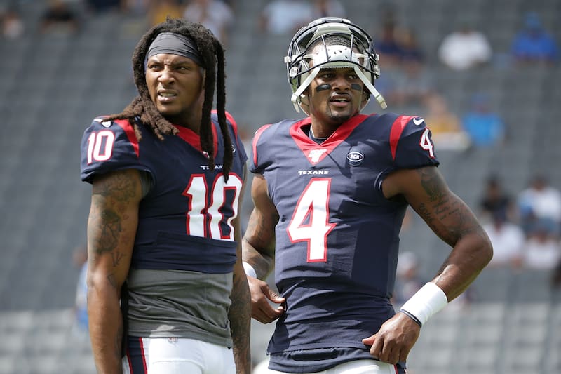 CARSON, CALIFORNIA - SEPTEMBER 22: DeAndre Hopkins #10 and Deshaun Watson #4 of the Houston Texans look on prior to the start of the game against the Los Angeles Chargers at Dignity Health Sports Park on September 22, 2019 in Carson, California. (Photo by Jeff Gross/Getty Images)