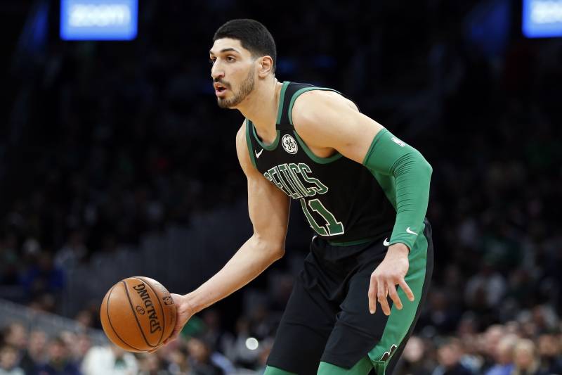 Celtics Enes Kanter Chants I Can T Breathe With Protesters In