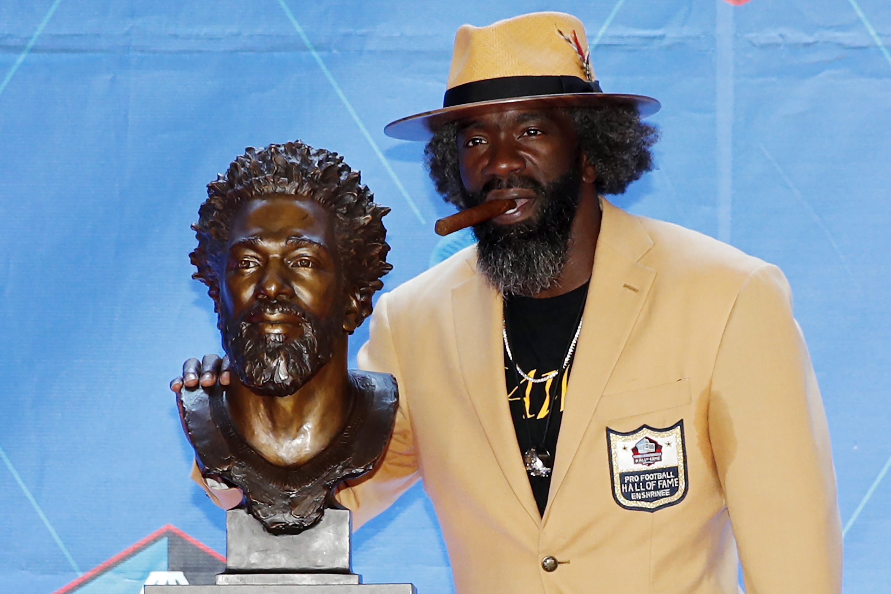 Ed Reed talks about the time he was booed for wearing a Browns jersey