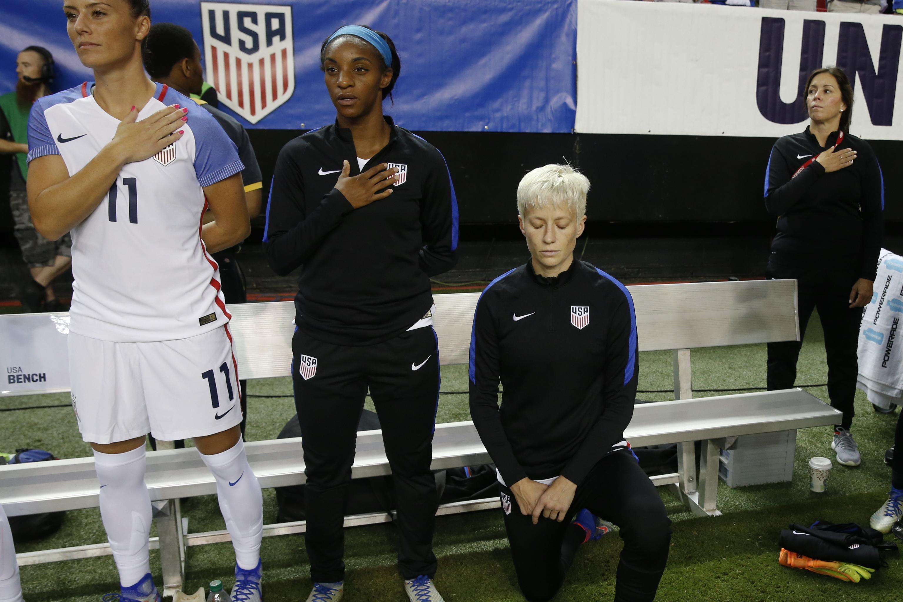 Usa Women S Soccer Team Demands Repeal Of Ban On Kneeling During Anthem Bleacher Report Latest News Videos And Highlights