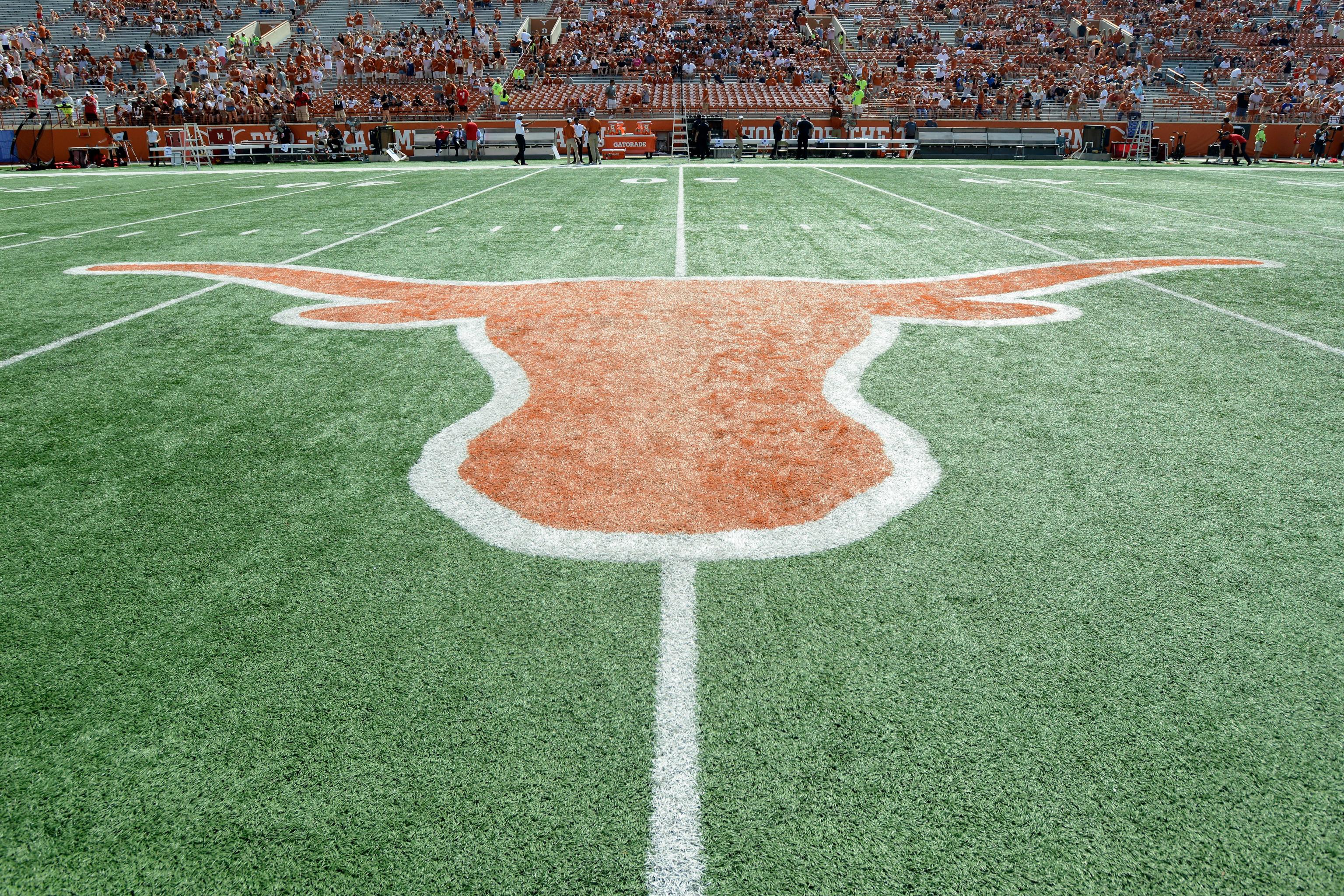 Texas Longhorns claim unity despite divide over 'The Eyes of Texas