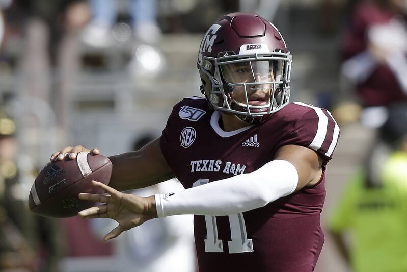 Texas A M Qb Kellen Mond Calls For Removal Of Sully Statue From
