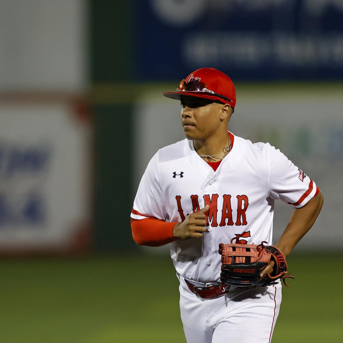 Astros sign J.C. Correa, brother of Carlos, as undrafted free