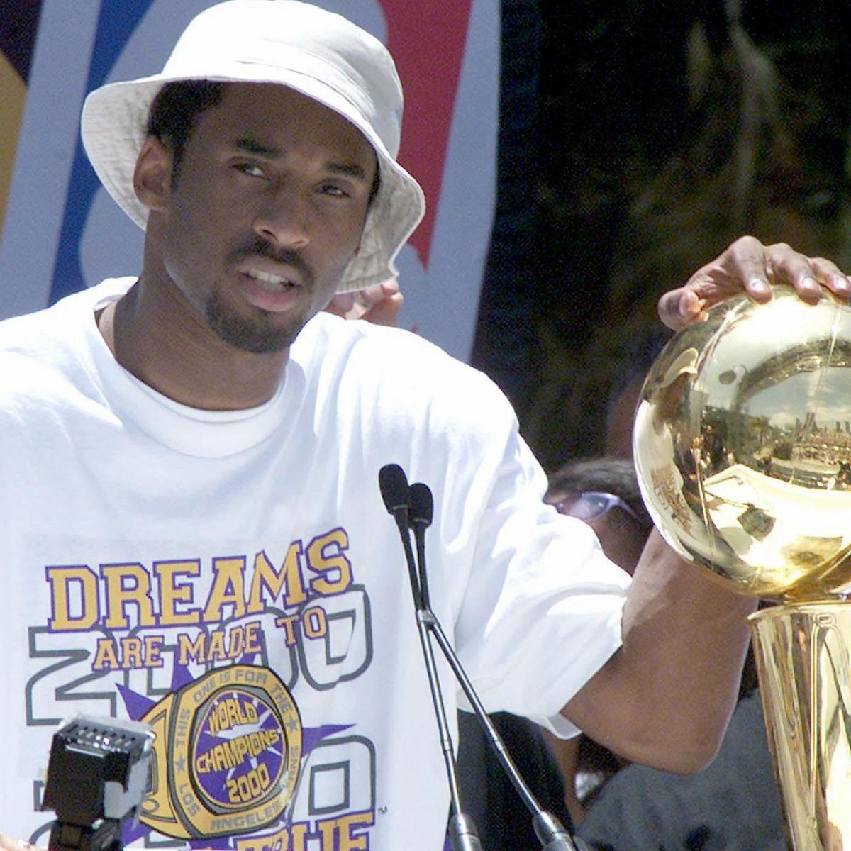 Kobe Bryant S Ring Gifted To Dad For Lakers Championship Could Sell For 250k Bleacher Report Latest News Videos And Highlights