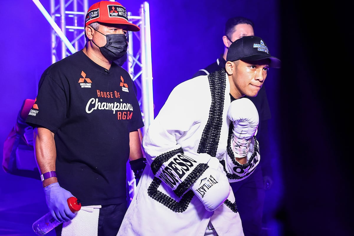 Top Rank Boxing Results: Joshua Franco Beats Andrew Moloney to Win ...
