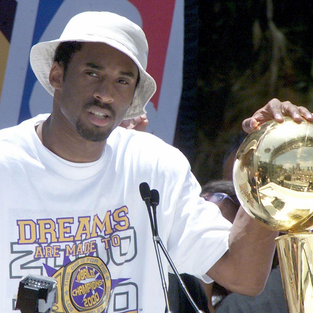 Kobe Bryant S Ring Gifted To Dad For Lakers Championship Auctions For 132 000 Bleacher Report Latest News Videos And Highlights