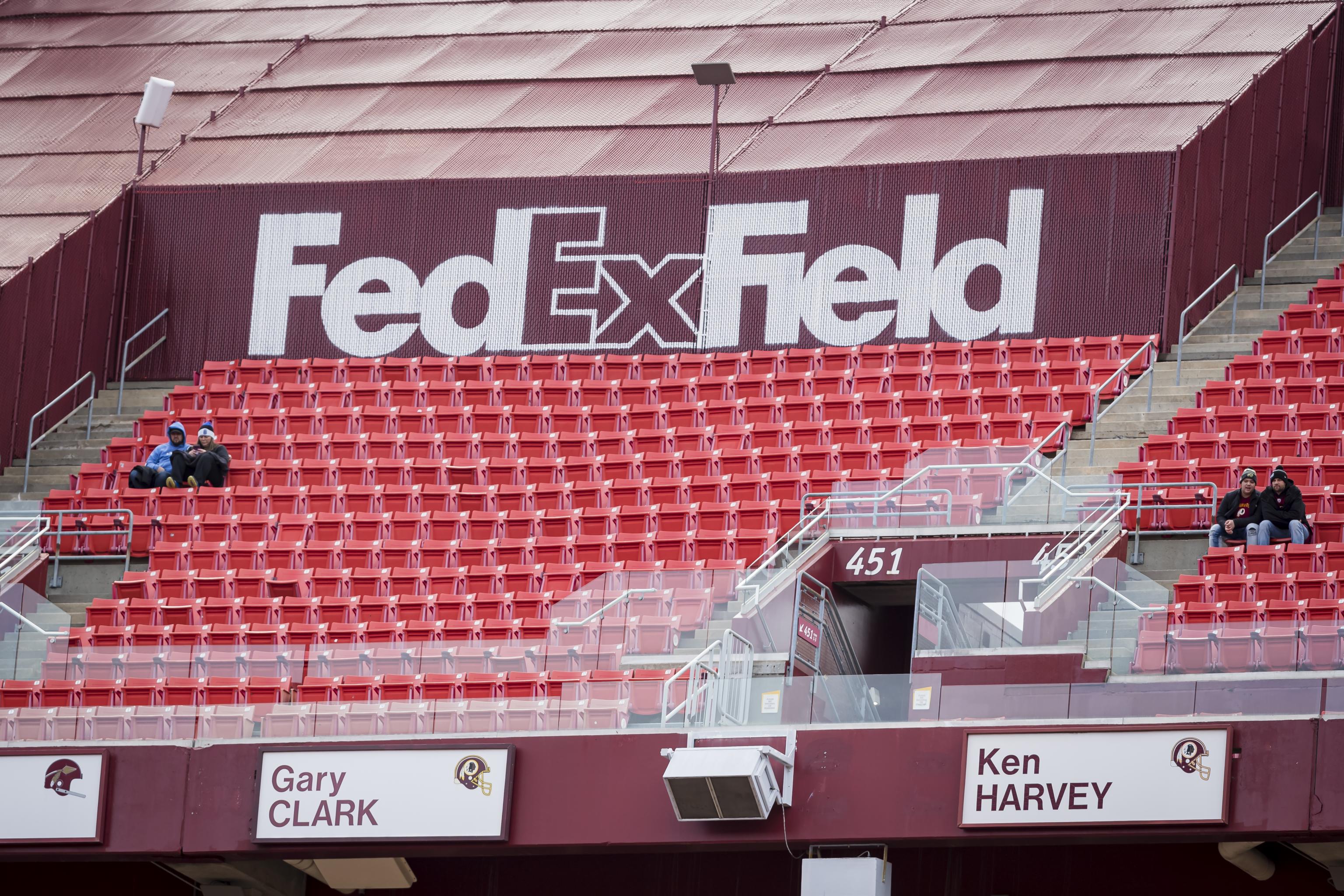 FedEx asks Washington's NFL team to change the team's name