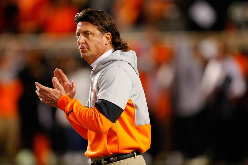 Mike Gundy S Contract Reportedly Shortened To 4 Years After
