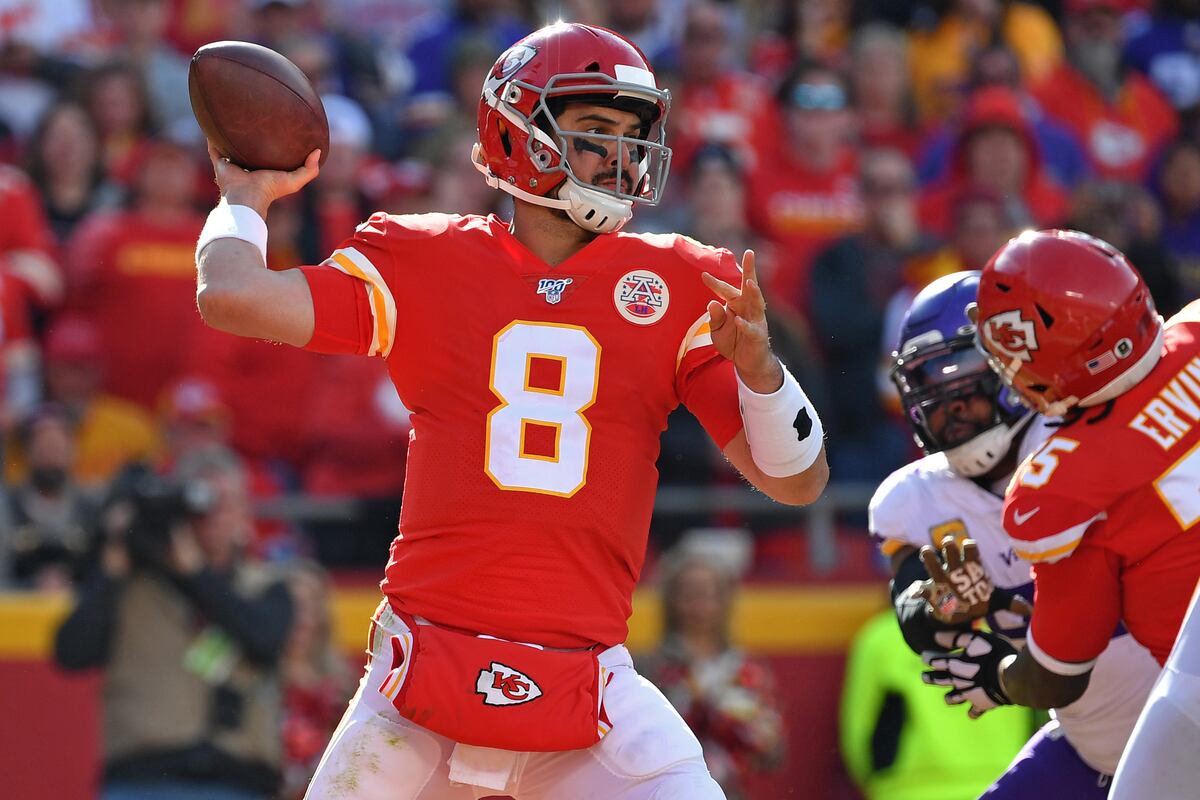 Chiefs Rumors: QB Matt Moore Signs 1-Year Contract; Shea ...