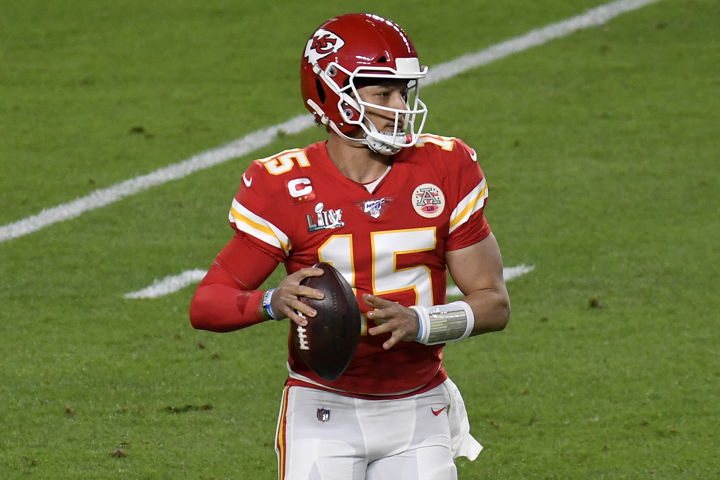 Patrick Mahomes trying to become more like Tom Brady as he chases