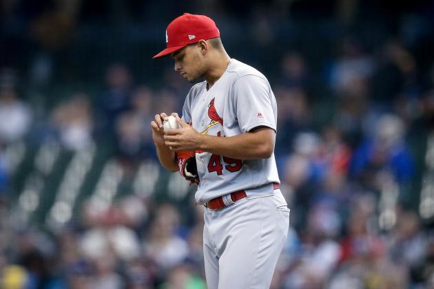 MILWAUKEE, WISCONSIN - APRIL 17:  Jordan Hicks #49 of the St. Louis Cardinals pitches in the ninth inning against the Milwaukee Brewers at Miller Park on April 17, 2019 in Milwaukee, Wisconsin. (Photo by Dylan Buell/Getty Images)
