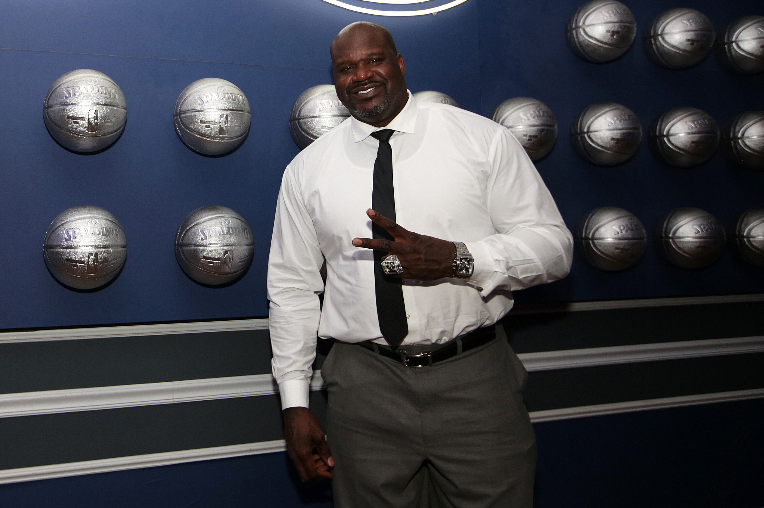 Shaquille O Neal Looks Large Editorial Stock Image - Image of fast, guard:  34990574