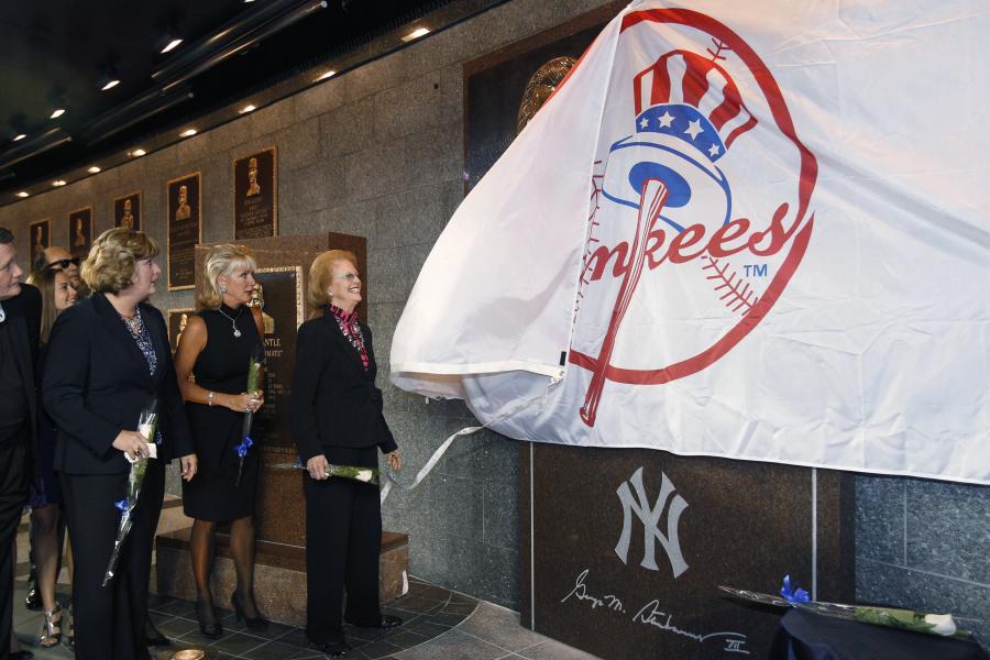 Yankees uniform patch to honor Hank Steinbrenner