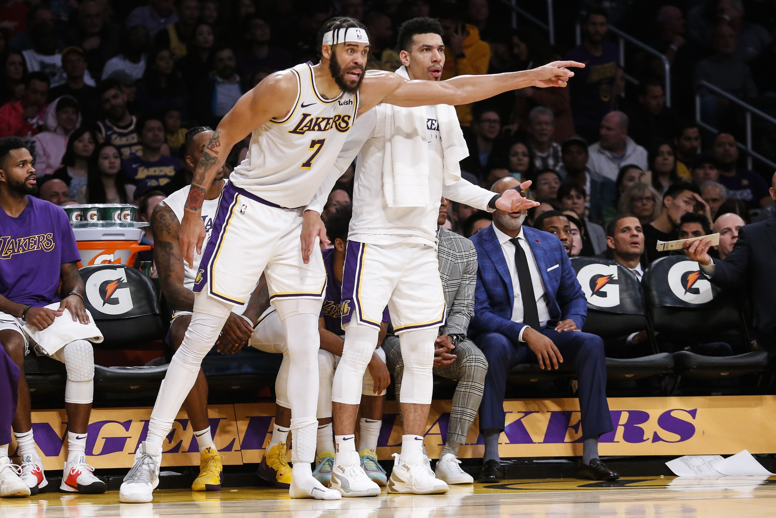 NBA bubble life: Lakers' JaVale McGee vlogs to document new reality