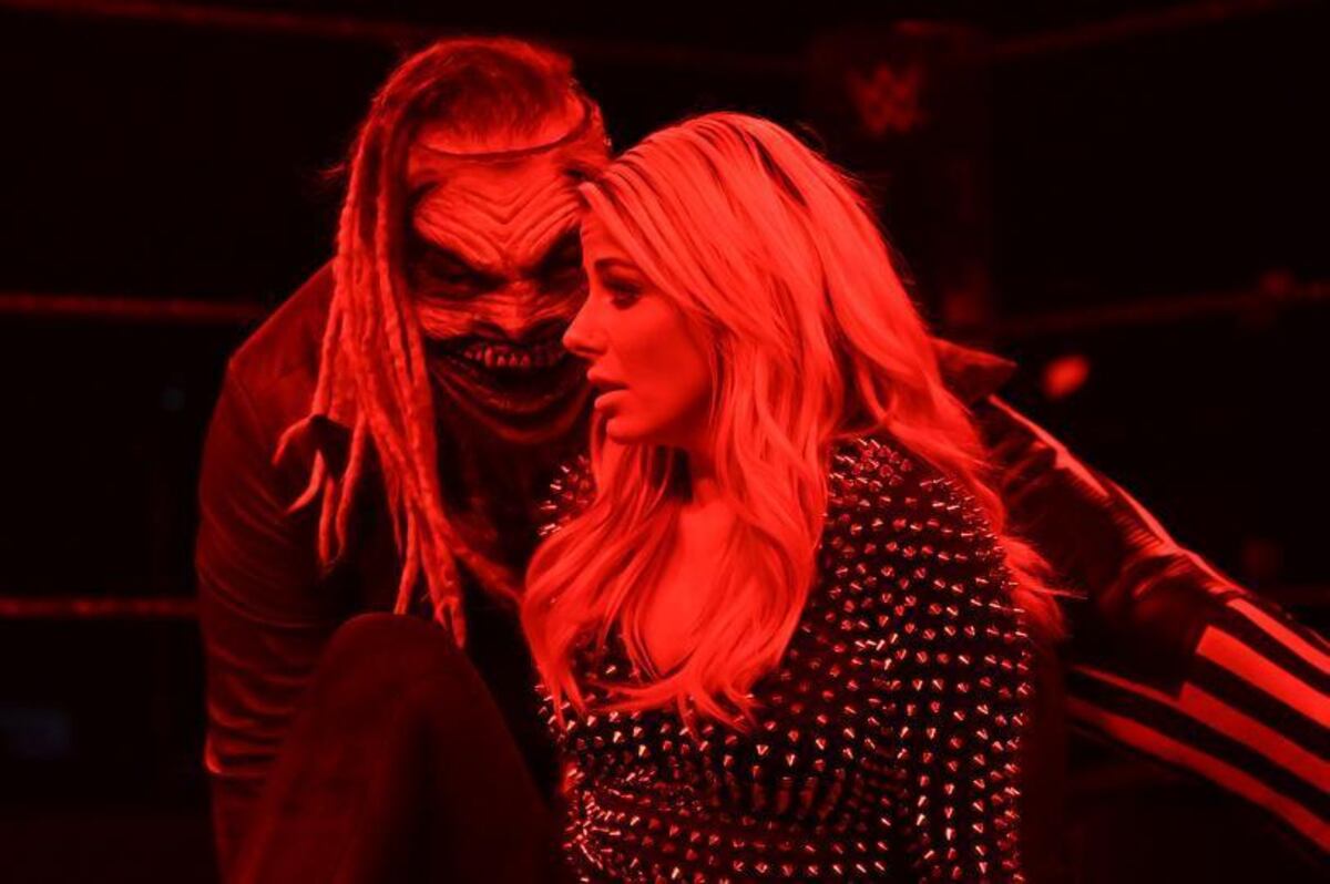the-fiend-attacks-alexa-bliss-solo-big-e-impresses-and-more-smackdown
