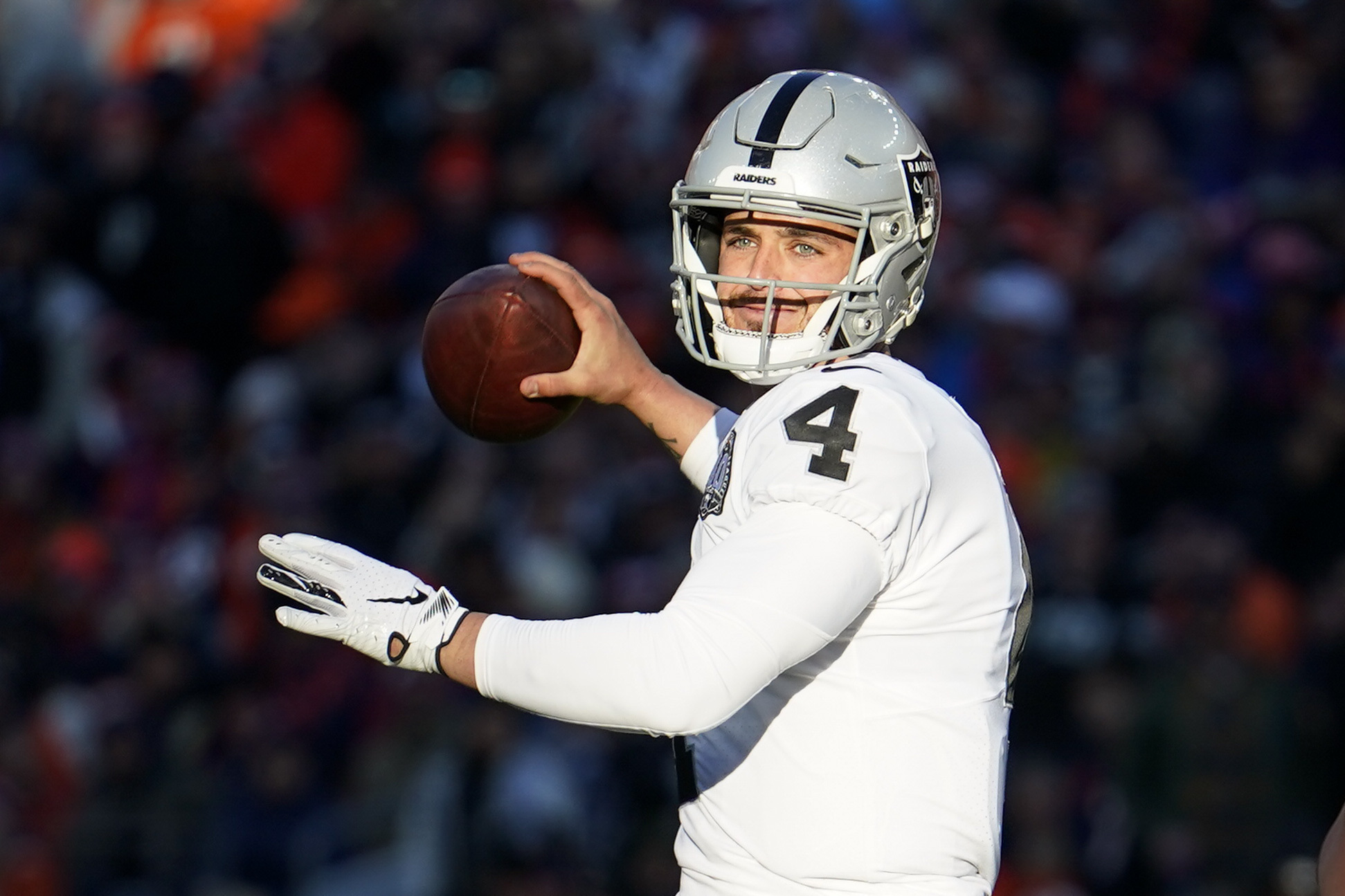 Derek Carr in top five in Pro Bowl voting, six Raiders lead their position