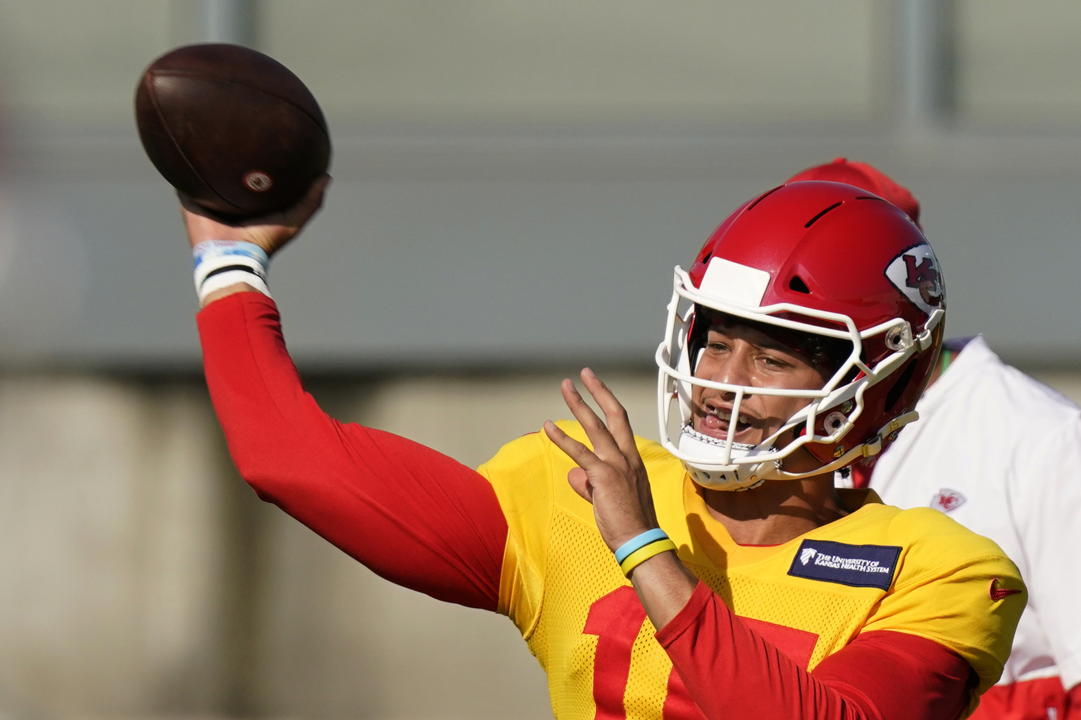 Patrick Mahomes receives congratulations from father's ex-MLB team after  Chiefs' AFC title win