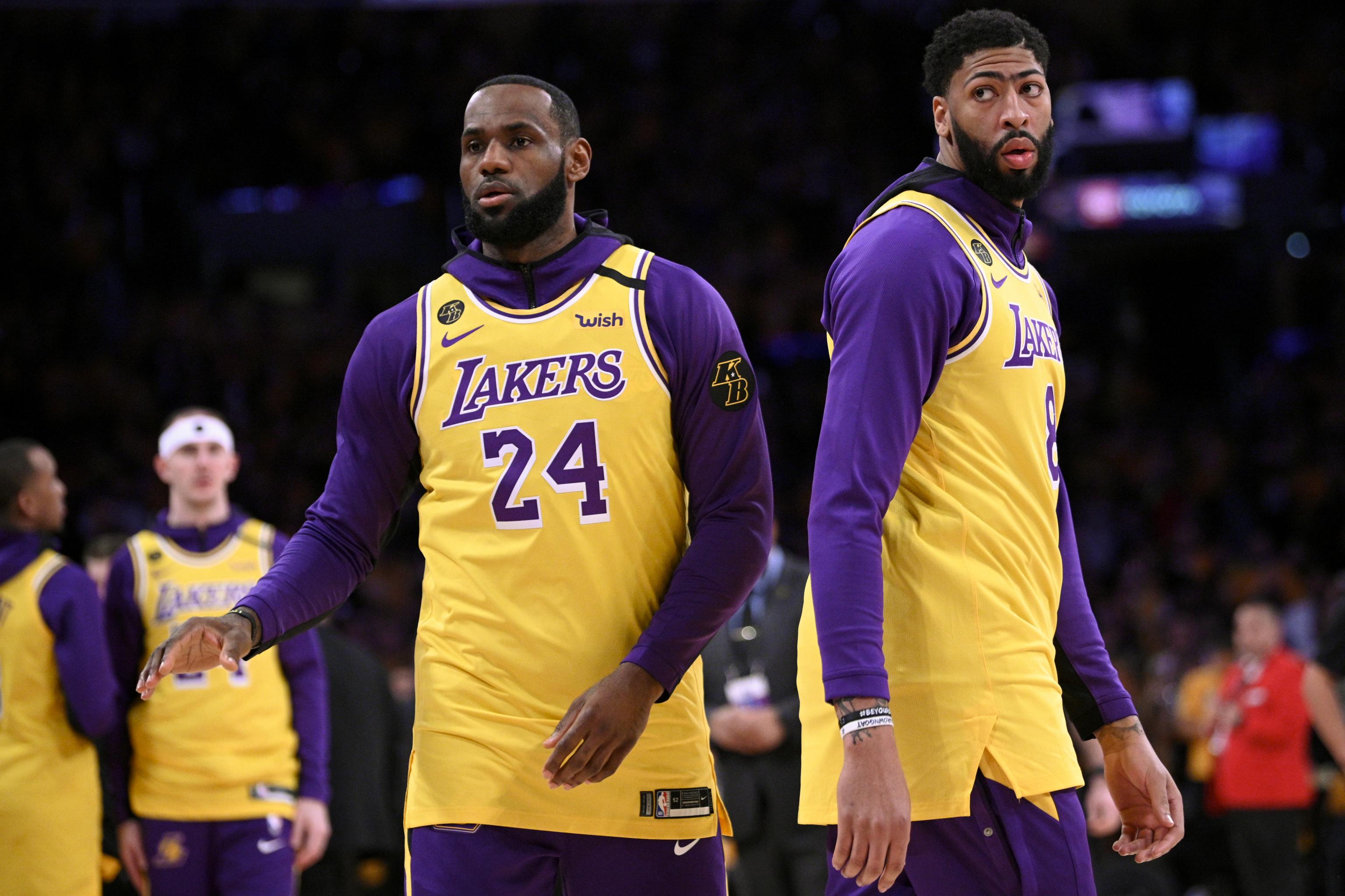 Lakers to wear Black Mamba jerseys, will not change starters in Game 2
