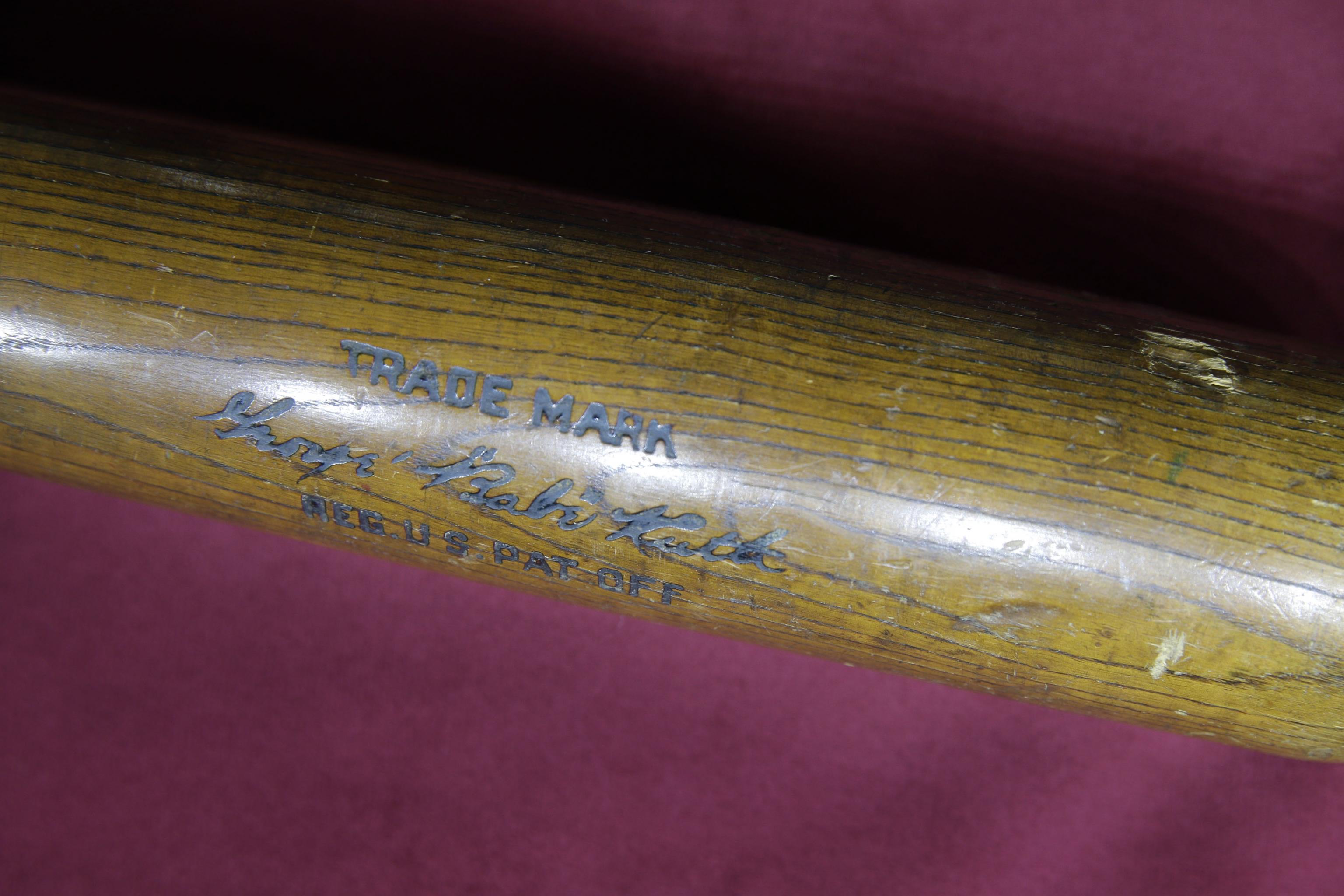Sold at Auction: LOUISVILLE SLUGGER 40BR BABE RUTH BASEBALL BAT