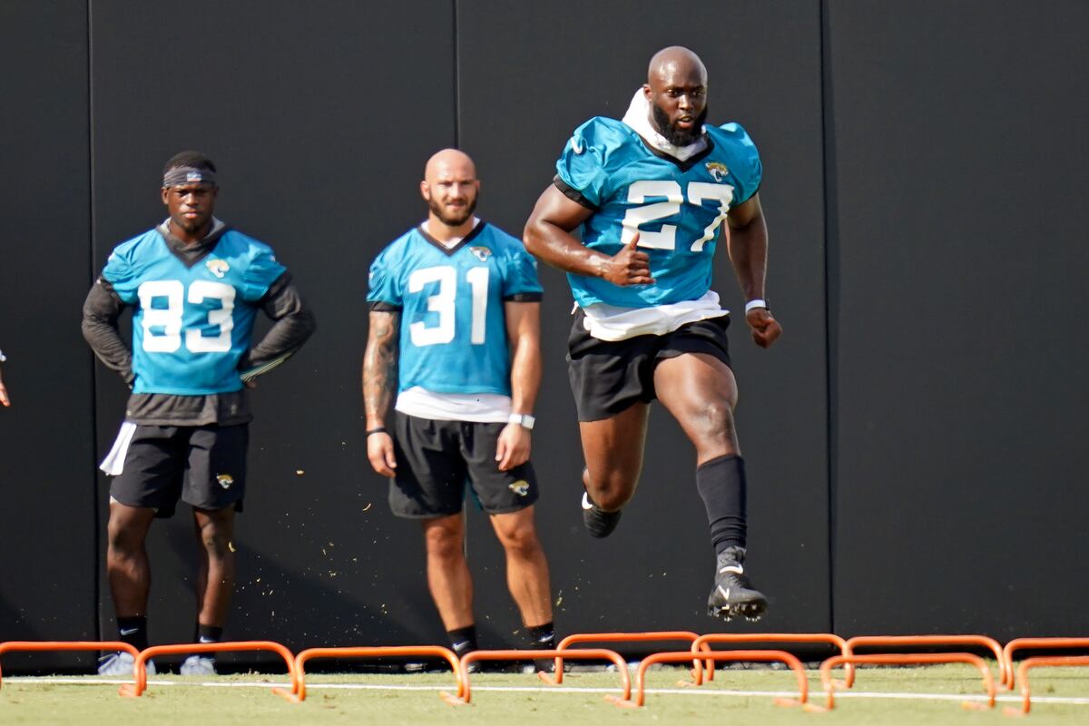 Jaguars' Leonard Fournette Explains Practicing with $100 Bill on Pads | News, Scores, Highlights 