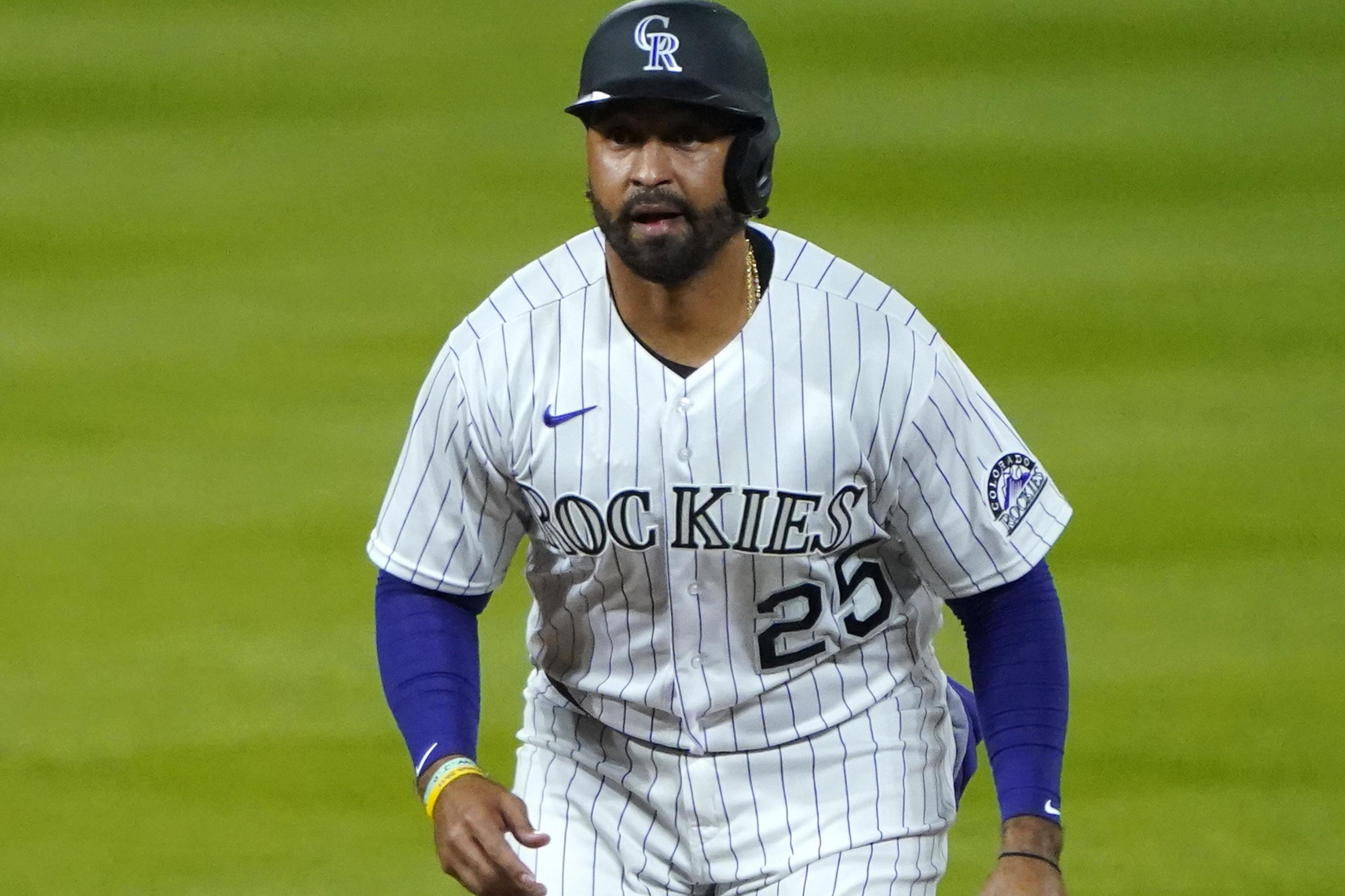 Matt Kemp signs with Rockies