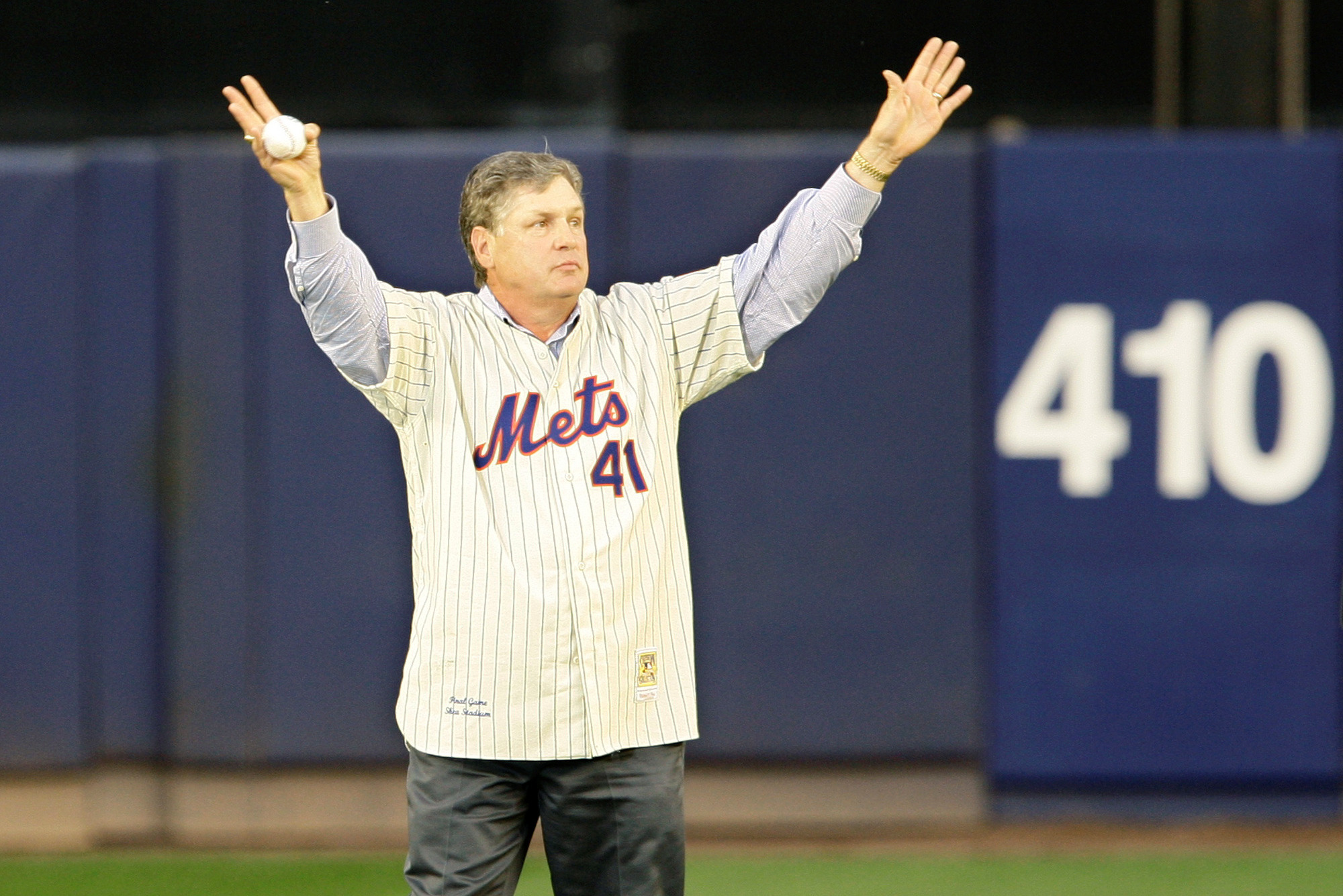Tom Seaver, Hall of Fame pitcher and New York Mets icon, dies at 75