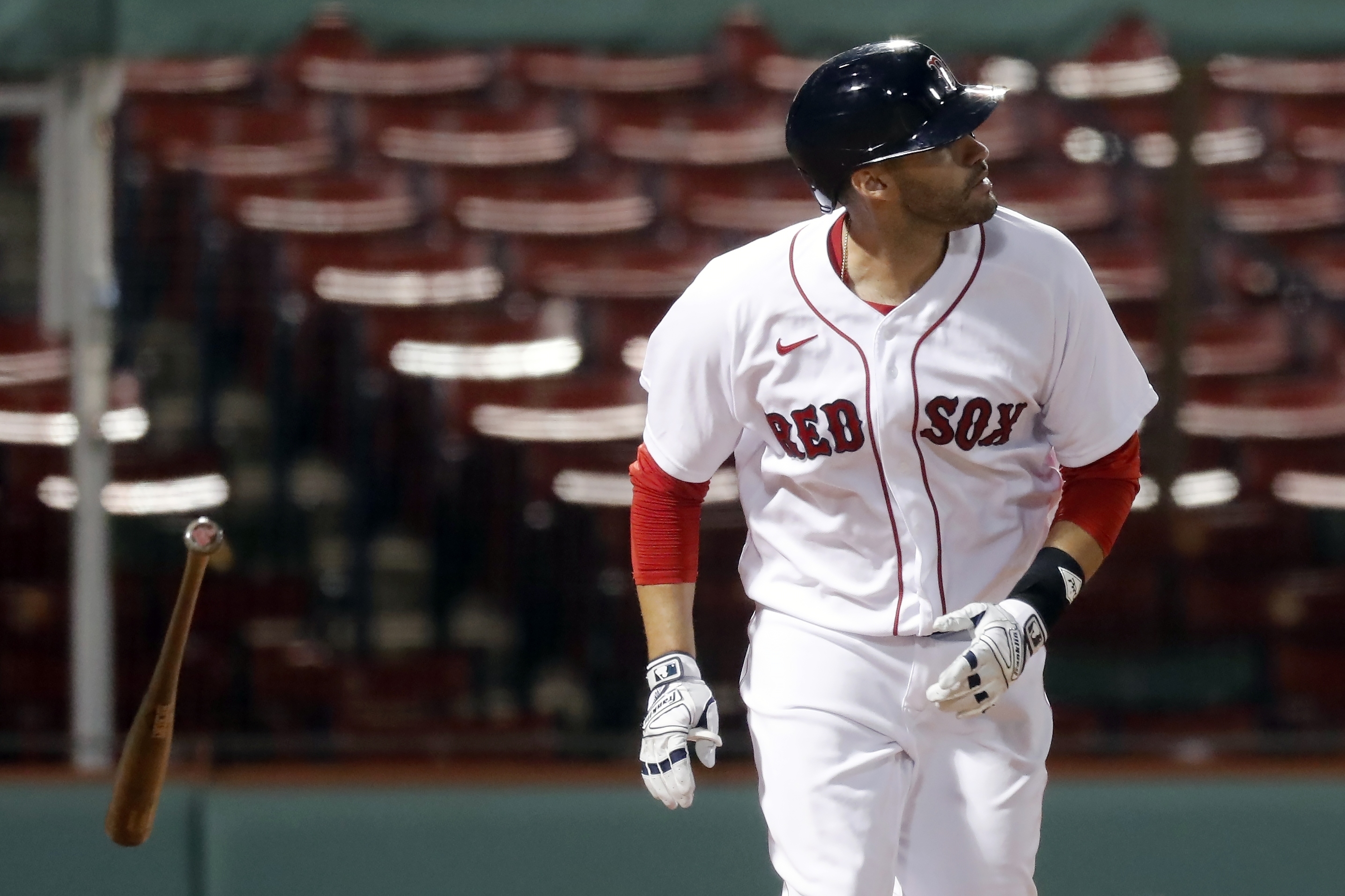 J.D. Martinez not opting out of rest of $110 million Red Sox deal