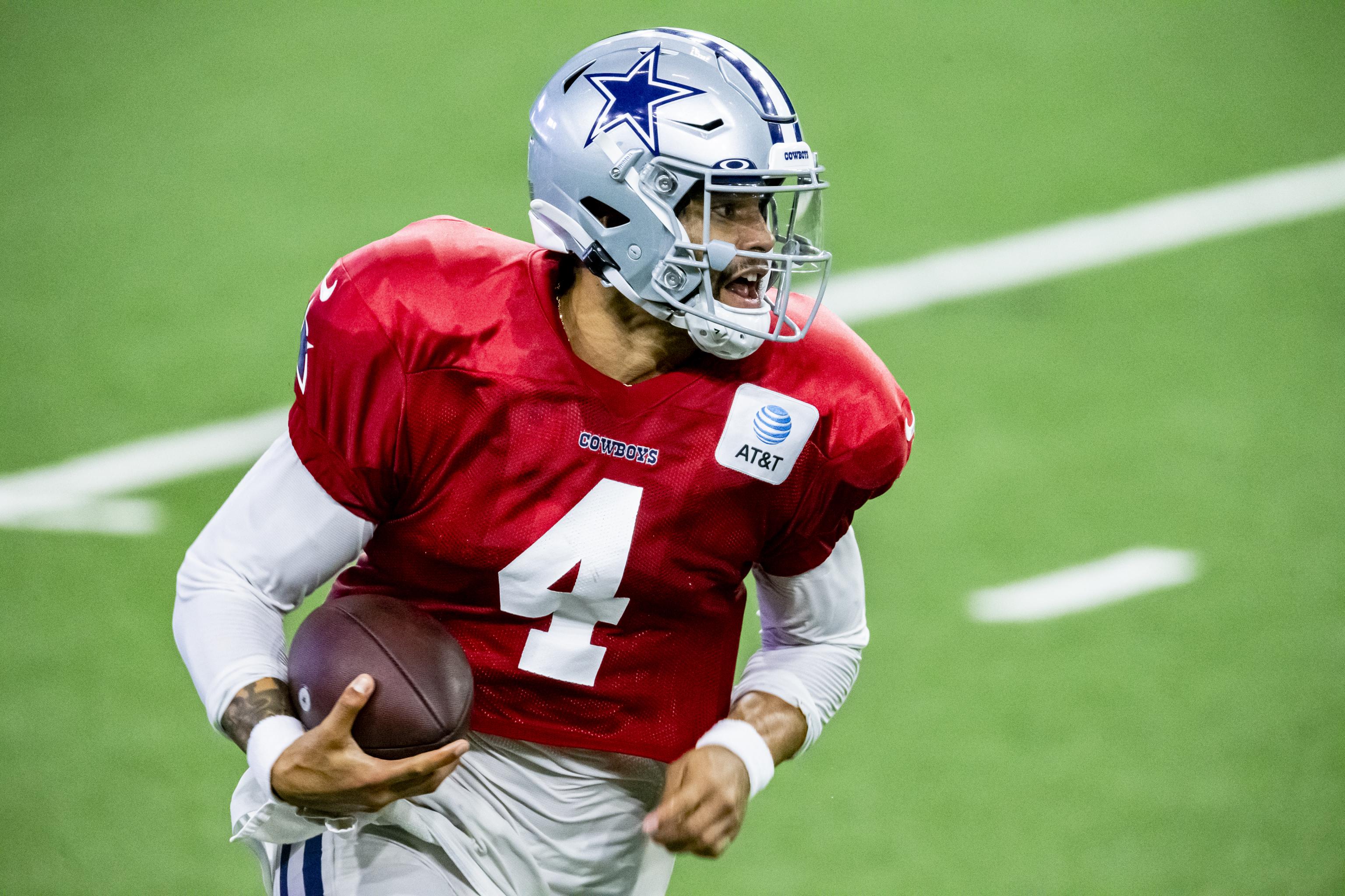 Photos: Wave to the fans! CeeDee Lamb acknowledges crowd at Cowboys  training camp